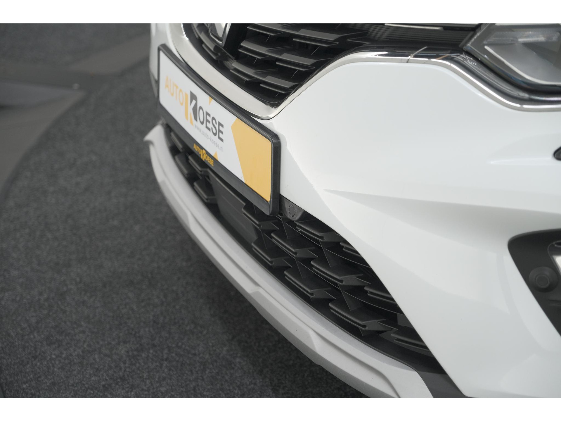 Renault Captur 1.6 E-Tech Plug-in Hybrid 160 Intens | Trekhaak | Camera | Navigatie | Parkeersensoren | Pack Winter