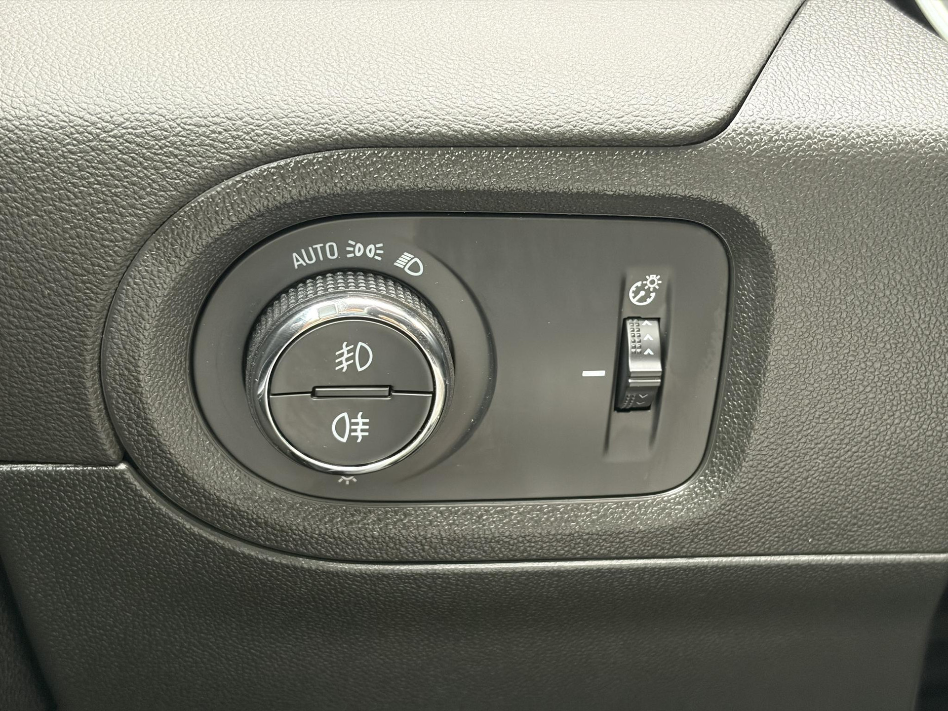 Opel Grandland X 1.2 Turbo Ultimate D-riem vv in 12-2024,1e Eigenaar,360° Camera,Trekhaak,131pk,6 Bak,Navi,Halfleder,Dodehoek,Rijstrooksensor,Keyless,Stoelverw,N.A.P,Apk tot 02-2027
