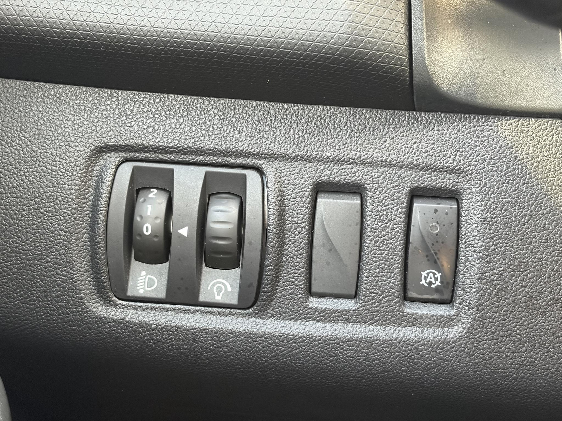 Renault Clio 1.2 TCe GT-Line Automaat l Navi l Keyless l Clima l Cruise l 120pk l 2e Eigenaar l N.A.P. l Pdc l 17''Lmv l Apk tot 03-2027