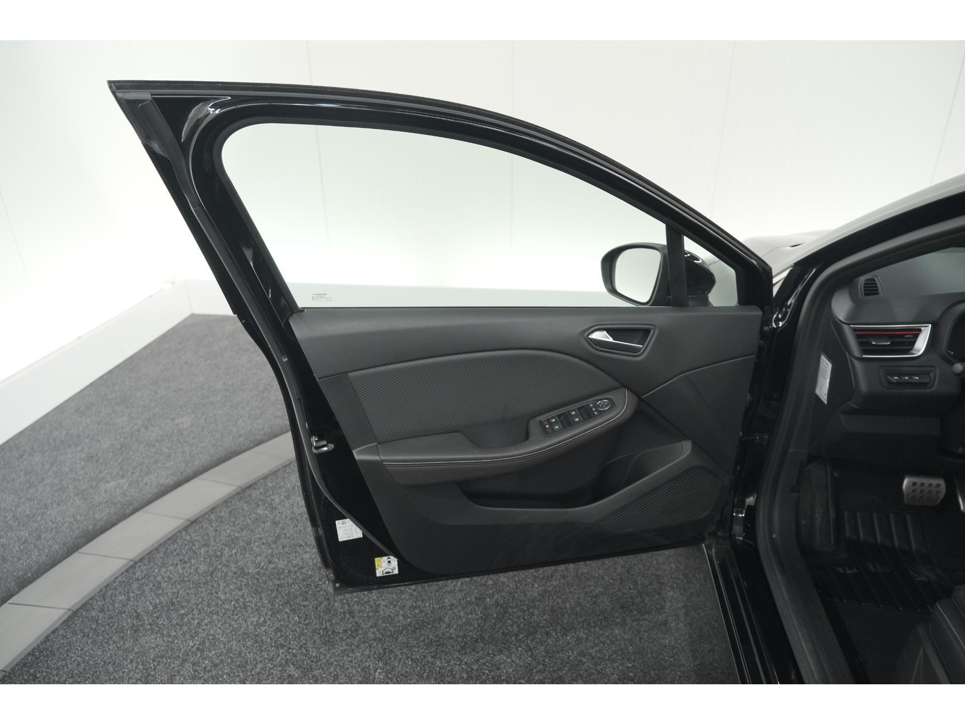 Renault Clio 1.6 E-Tech Hybrid 140 R.S. Line | 360 Camera | Apple Carplay | 9.3 Inch Groot Scherm | Sportstoelen