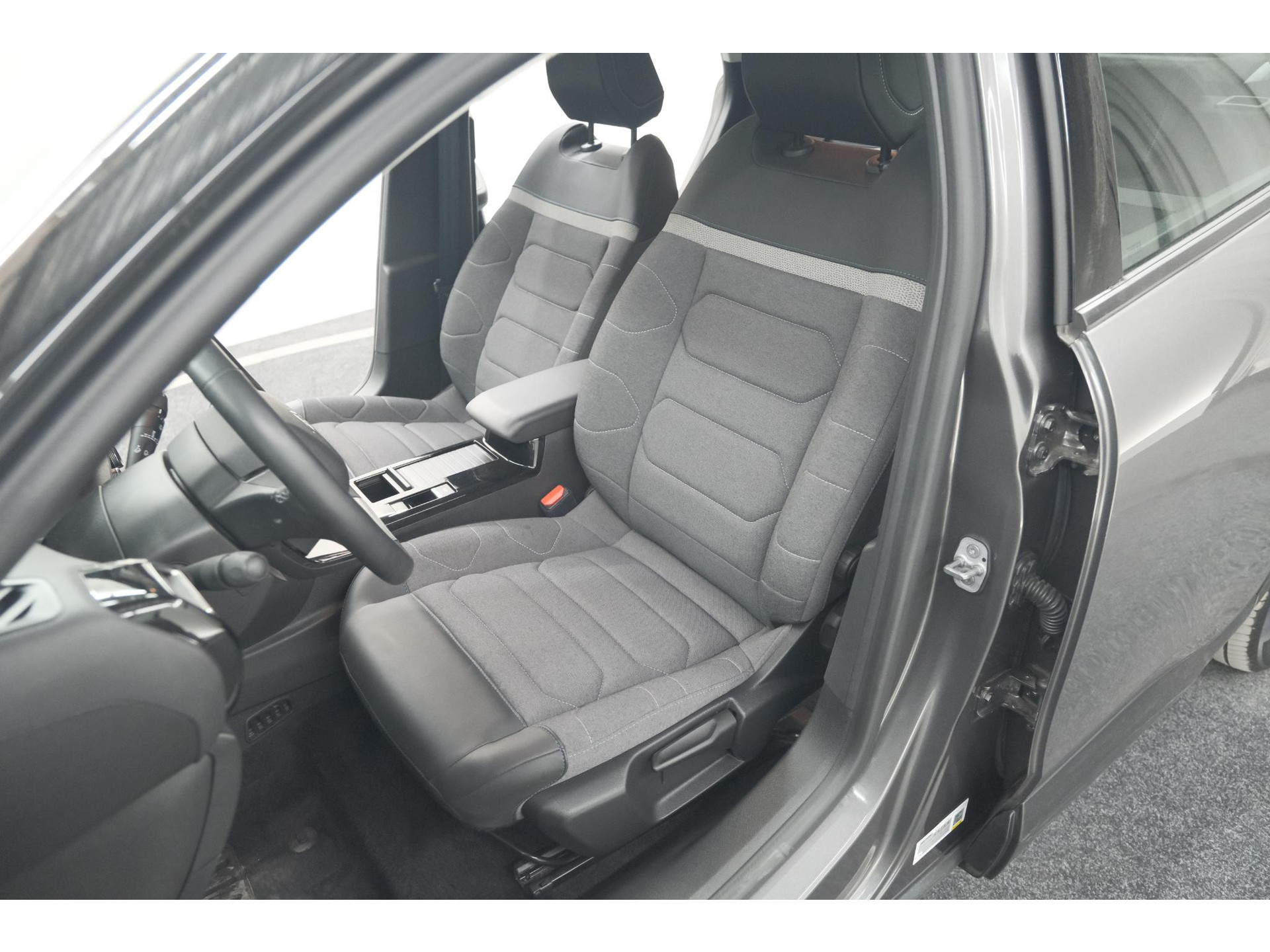Citroen Ë-C4 Feel Pack 50 kWh | Camera | Navigatie | Parkeersensoren | Stoelverwarming