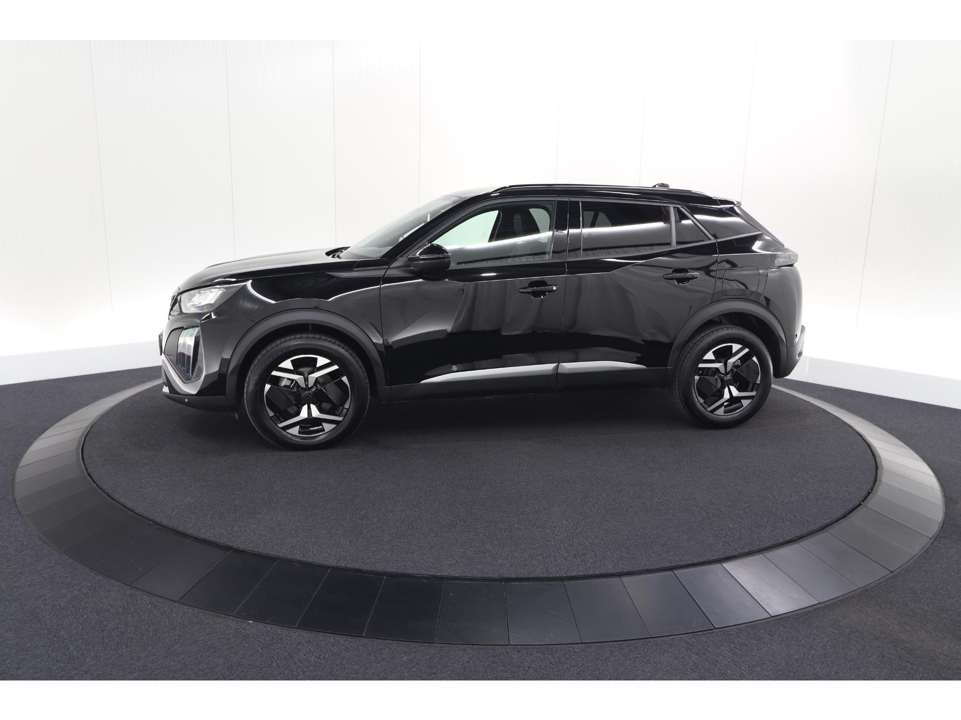 Peugeot 2008 1.2 Hybrid 145 Allure | 360 Camera | Adaptieve Cruise Control | Navigatie | Dodehoekdetectie