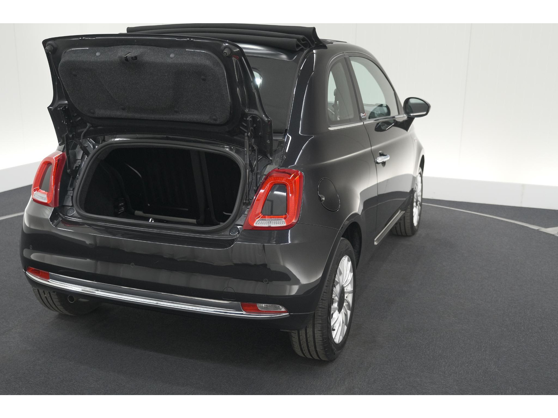 Fiat 500 C 1.0 Hybrid Dolcevita | Elektrisch Vouwdak | Apple Carplay | Parkeersensoren | Climate Control