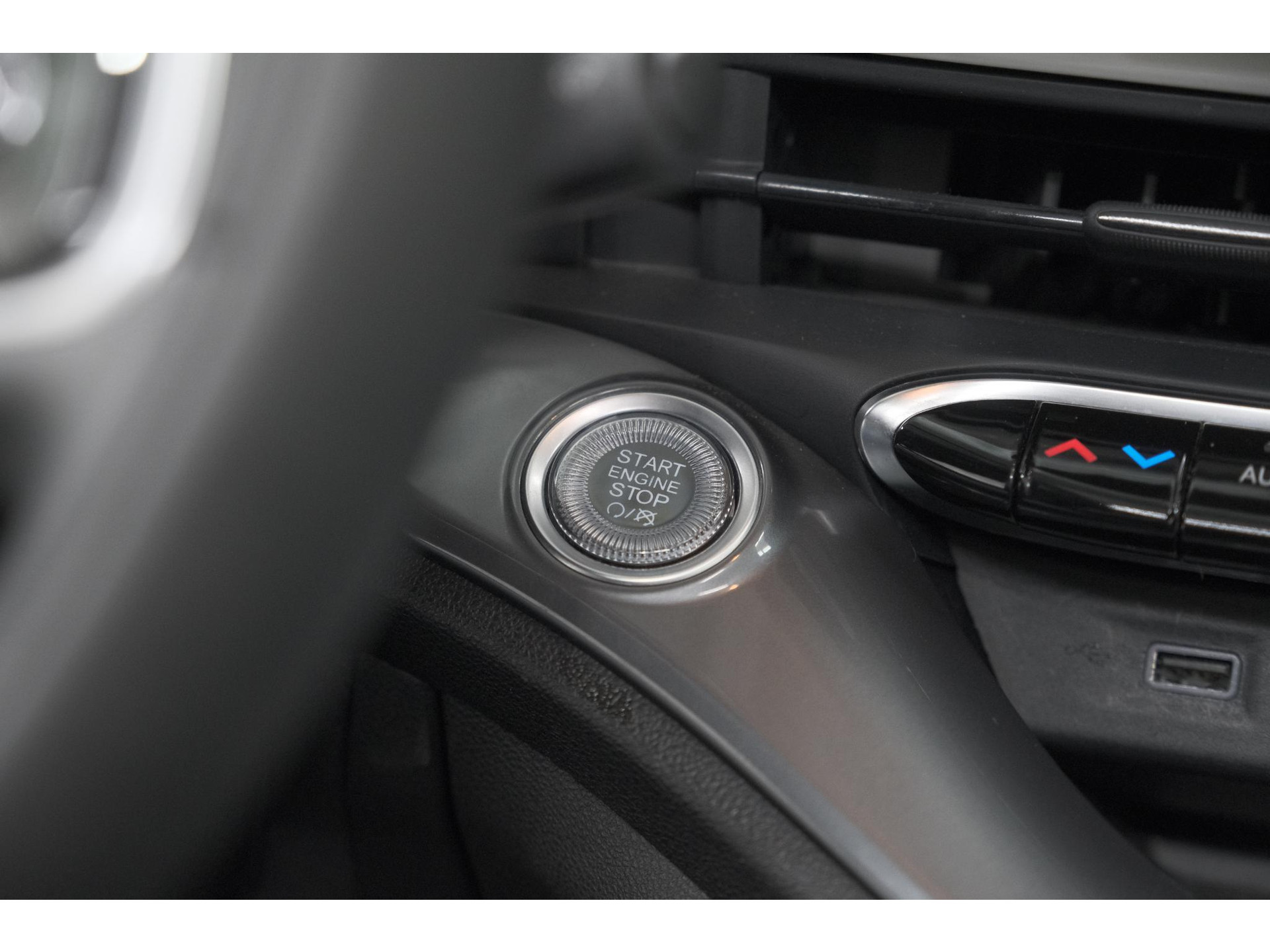 Fiat 500 C Icon 42 kWh | 97,3% SOH | Convenience Pack | Camera | Dodehoekdetectie | Stoelverwarming