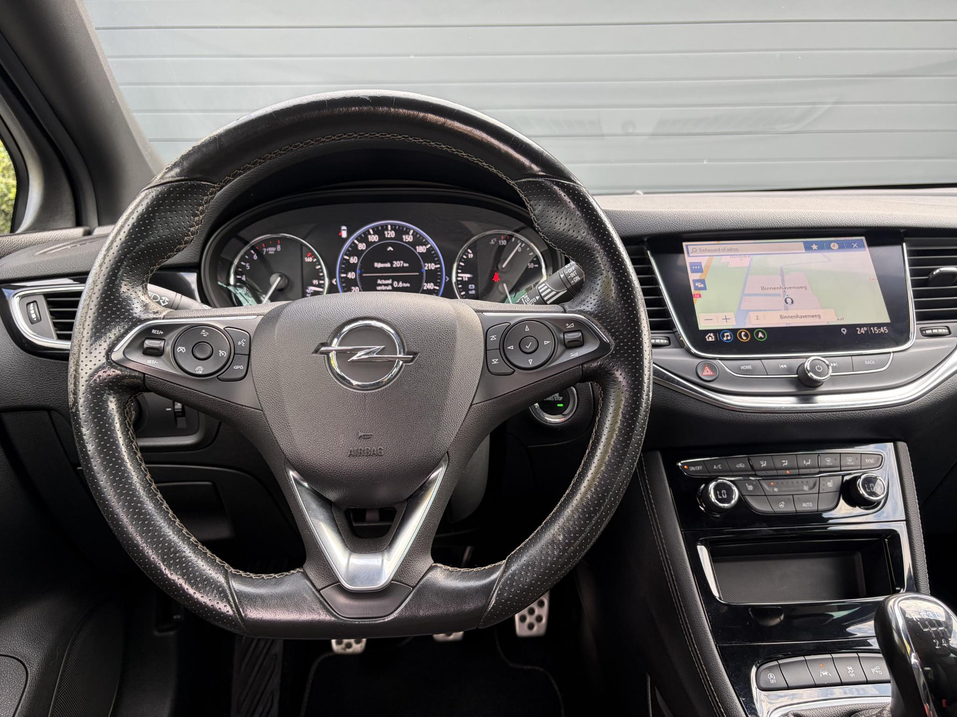 Opel Astra Sports Tourer 1.2 Ultimate ✓146pk✓Carplay✓Camera✓Stoelverw✓Stuurverw✓Keyless✓Pdc V+A✓Alcantara-Leder✓Clima✓Cruise✓6 Bak✓Rijstrooksensor✓Dodehoeksensor✓17''Lm velgen✓N.A.P✓Apk tot 11-2028