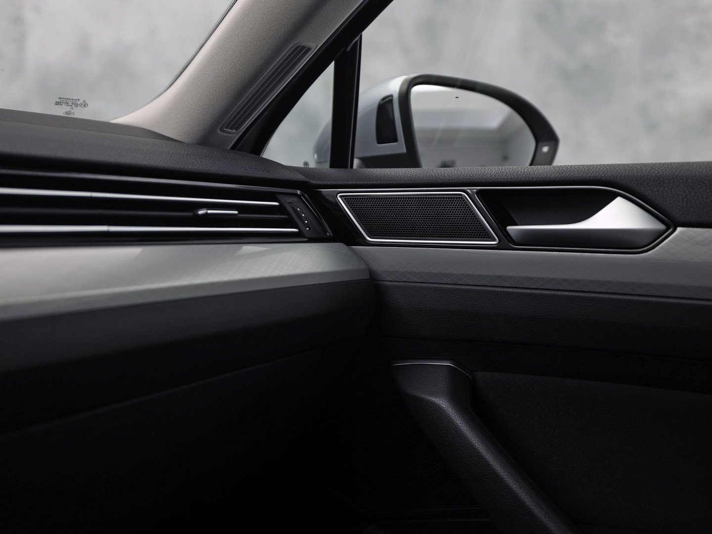 Volkswagen Passat Variant 1.4 TSI PHEV GTE 218Pk Automaat (APPLE CARPLAY, SOH 88,9%, GROOT NAVI, CAMERA, TREKHAAK, KEYLESS, SPORTSTOELEN, STOELVERWARMING, GETINT GLAS, NIEUWSTAAT)
