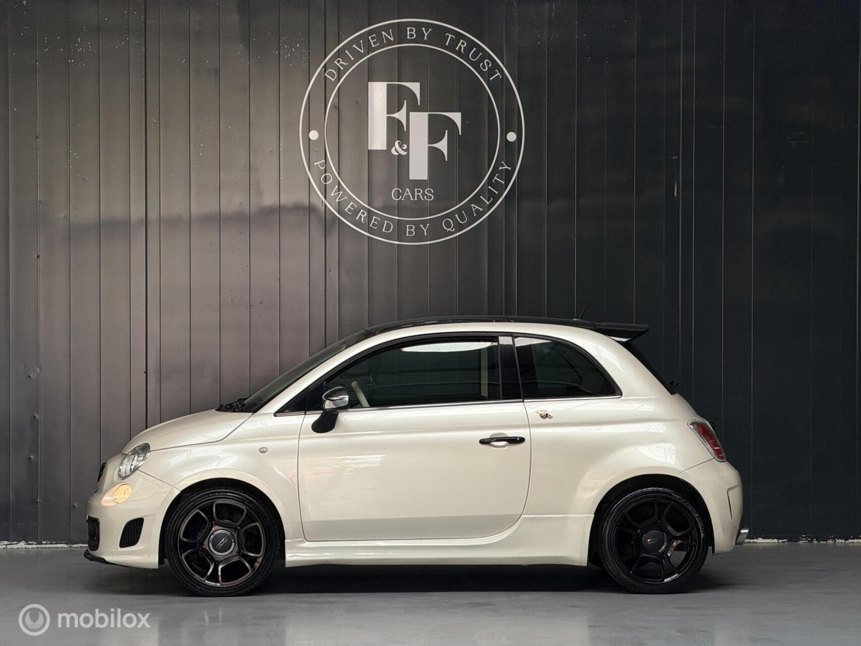 Fiat 500 1.2 Lounge|Automaat|Panodak|Leder|CarPlay|Abarth Look