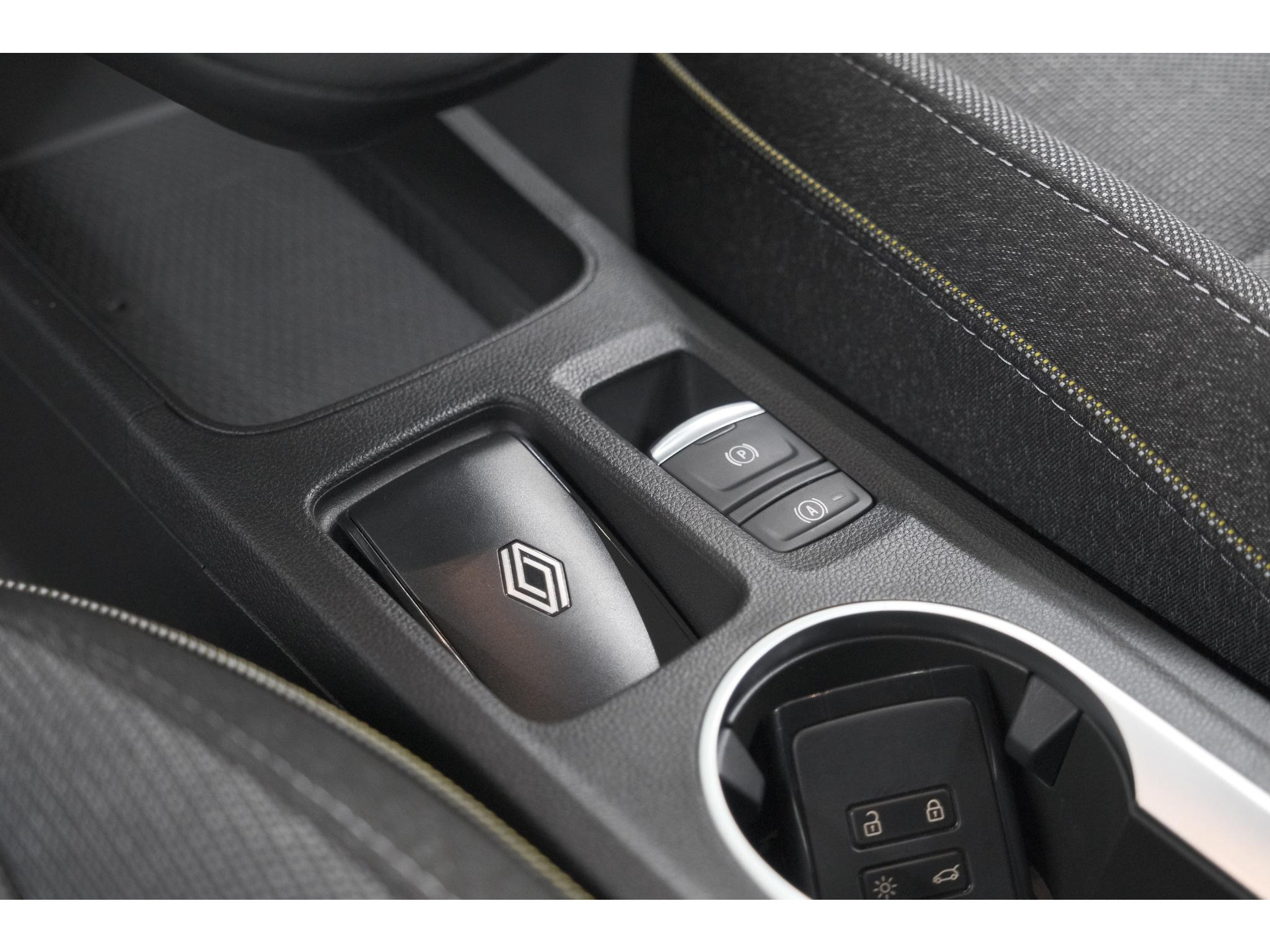 Renault Captur Mild Hybrid 160 techno | Pack Winter | Camera | Adaptieve Cruise Control | Apple Carplay