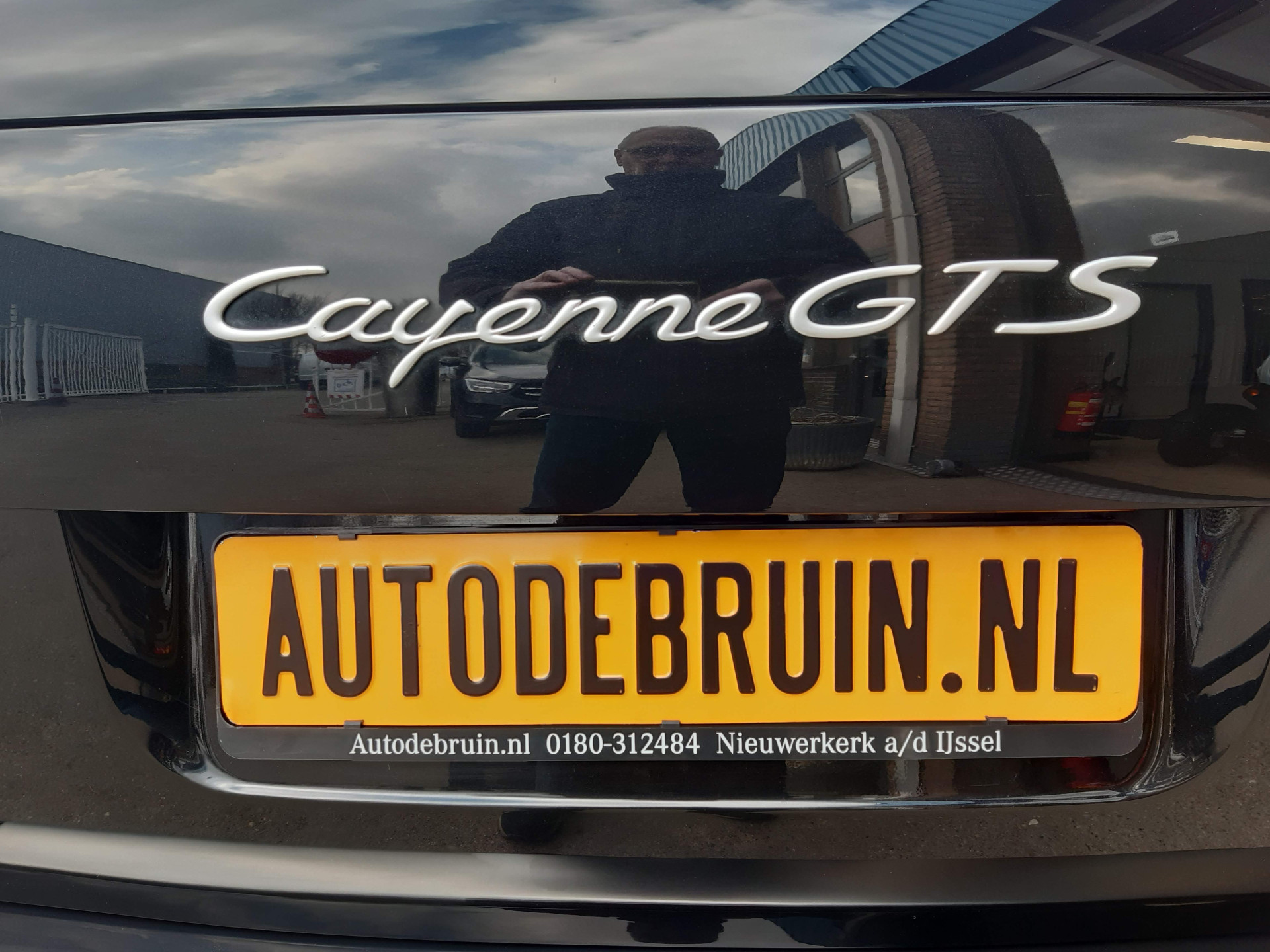 Porsche Cayenne GTS Uniek Exemplaar met lage kilometers Volledige onderhoudshistorie van Porsche-dealer beschikbaar,