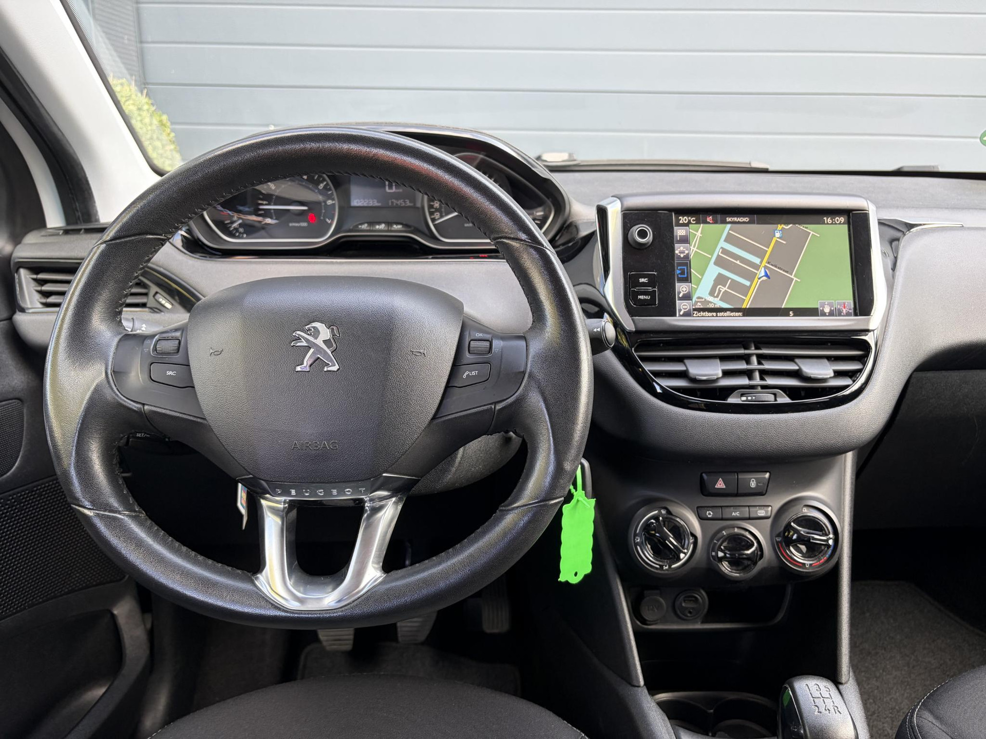 Peugeot 208 1.2 PureTech Urban Soul ✓2e Eigenaar✓Navi✓Airco✓Cruise✓Pdc✓5 Deurs✓N.A.P✓Zeer Zuinig✓Apk tot 01-2027