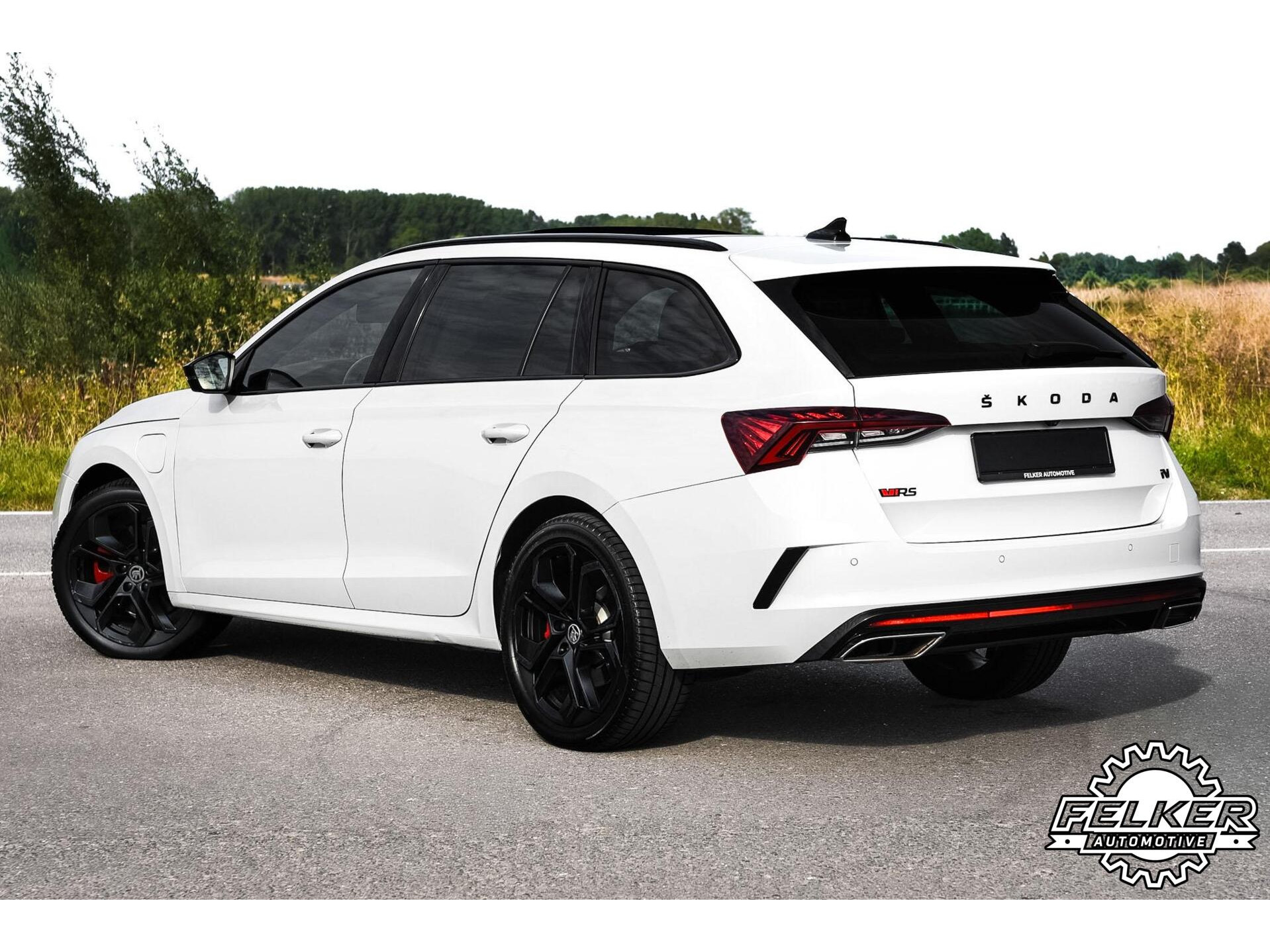 Skoda Octavia Combi RS iV 245PK Pano Matrix HUD