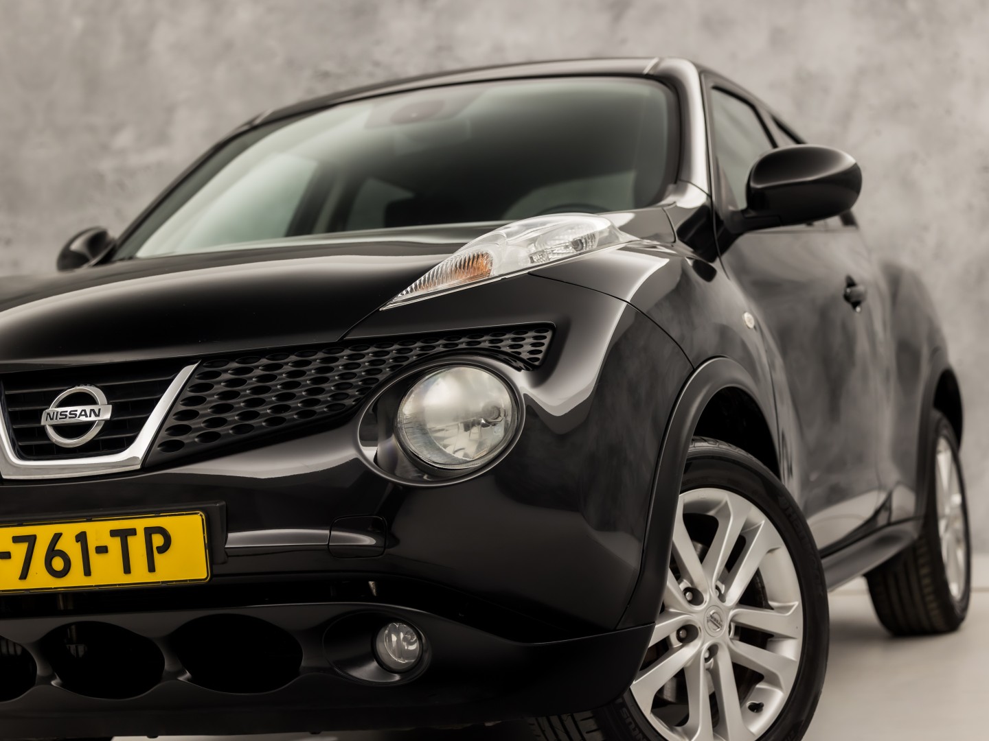 Nissan Juke 1.6 DIG-T Tekna (NAVIGATIE, CLIMATE, CAMERA, GETINT GLAS, KEYLESS, SPORTSTOELEN, LM VELGEN, CRUISE, NIEUWSTAAT)