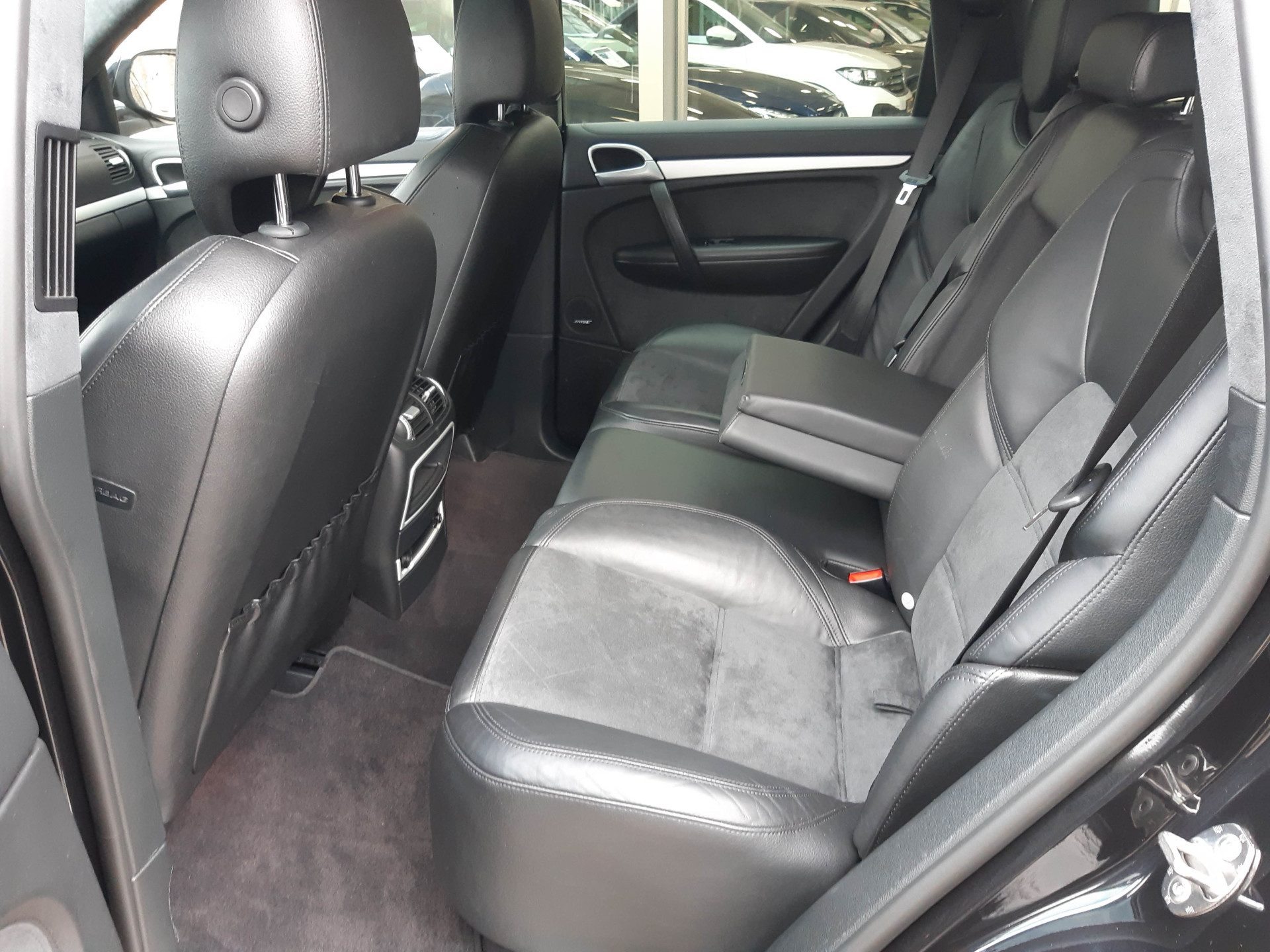 Porsche Cayenne GTS Uniek Exemplaar met lage kilometers Volledige onderhoudshistorie van Porsche-dealer beschikbaar,