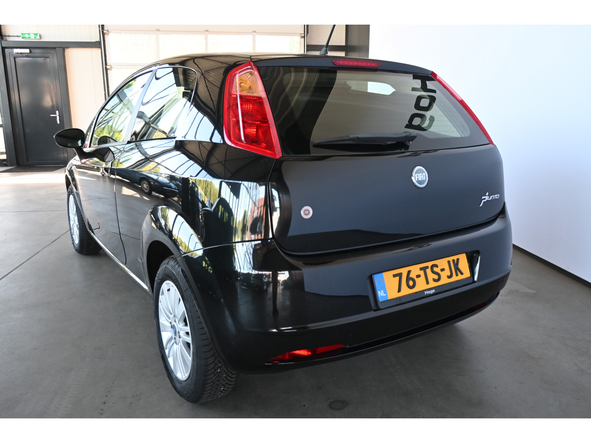 Fiat Grande Punto 1.4 Dynamic Nap Airco Lichtmetaal Stuurbekrachtiging Rijklaarprijs Inruil Mogelijk!