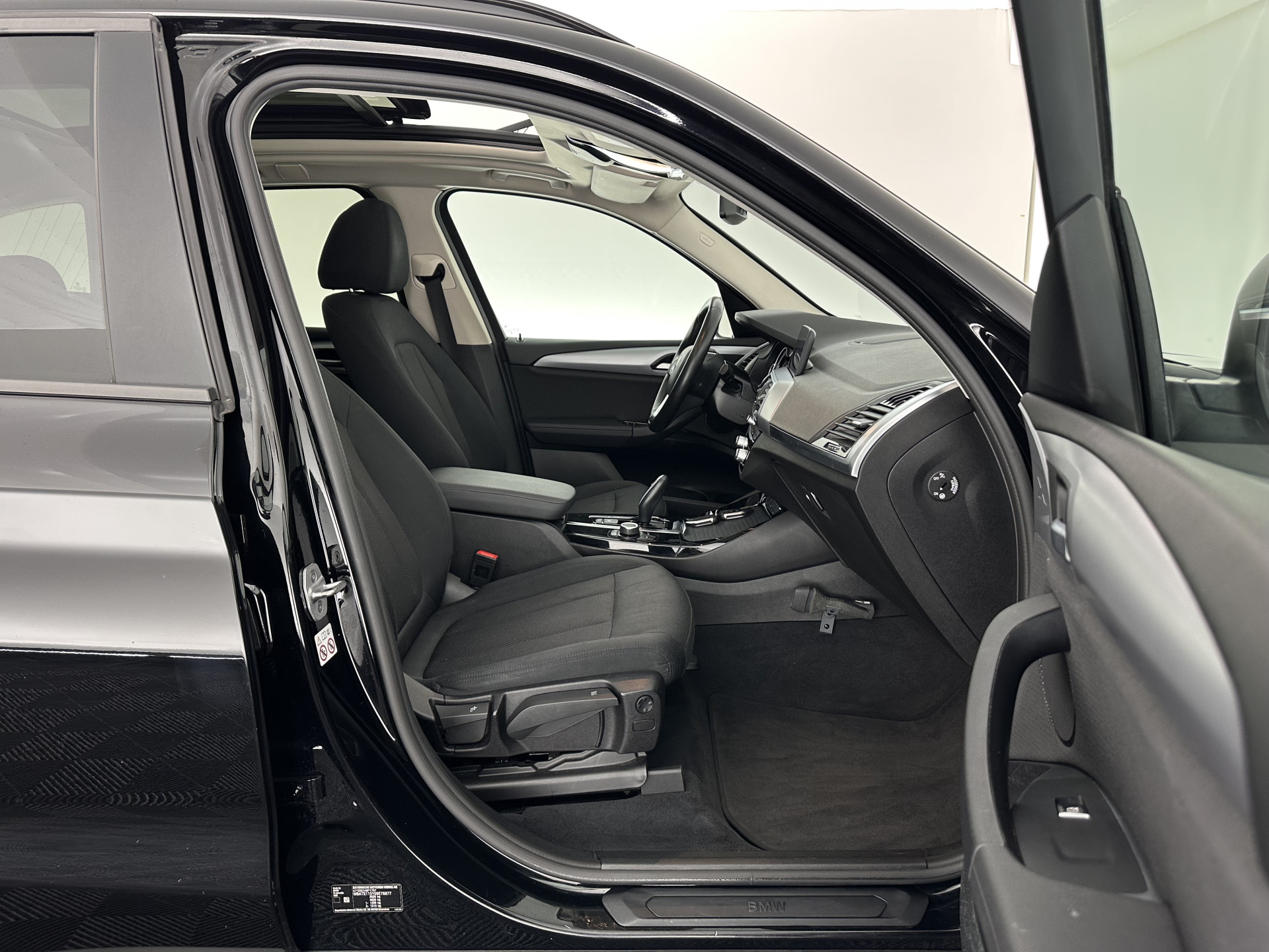 BMW X3 xDrive30e [Plug-In] (INCL-BTW) *PANO | FULL-LED | COMFORTSEATS | PRIVACYGLASS | ECC | PDC | CRUISE | TOWBAR | 18''ALU*