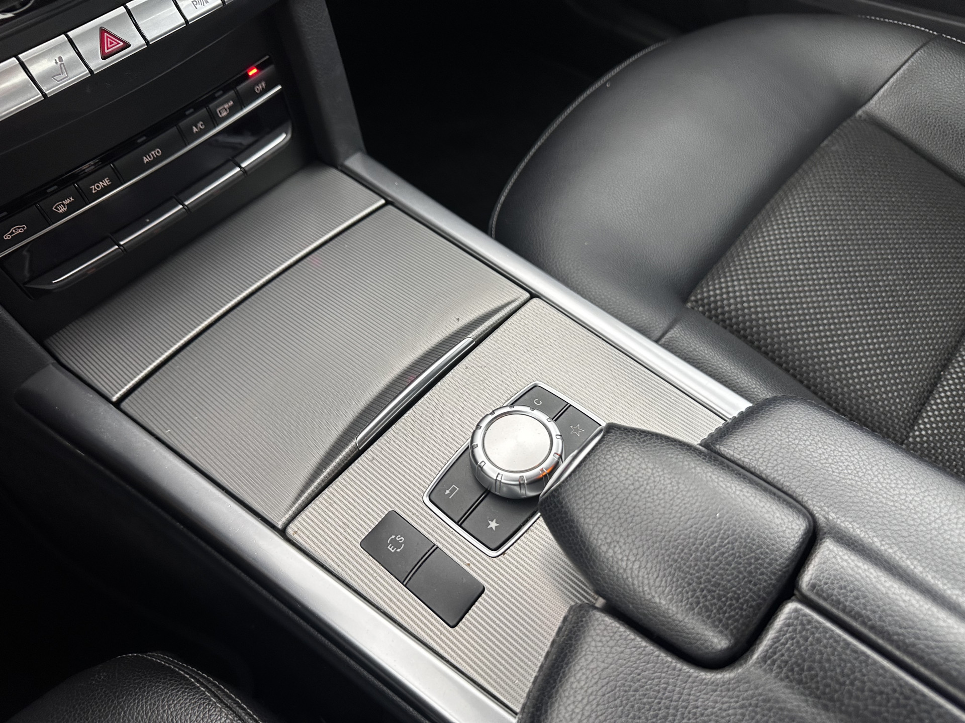 Mercedes-Benz E-klasse 300 BlueTEC HYBRID Avantgarde Aut. *NAVI-FULLMAP | LEATHER -MICROFIBRE | ECC | PDC | CRUISE | COMFORT-SEATS | 17"ALU*