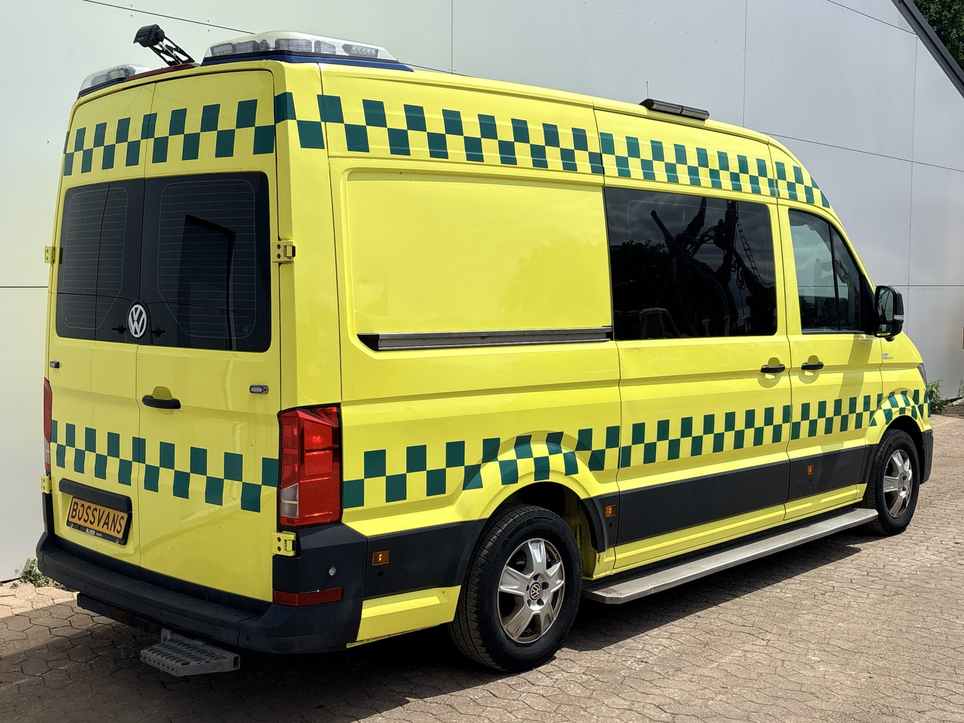 Volkswagen Crafter 2.0 TDI 177PK Ambulance L3H3 Automaat ACC Climate Control Stroompunten Laadruimte Parkeersensoren