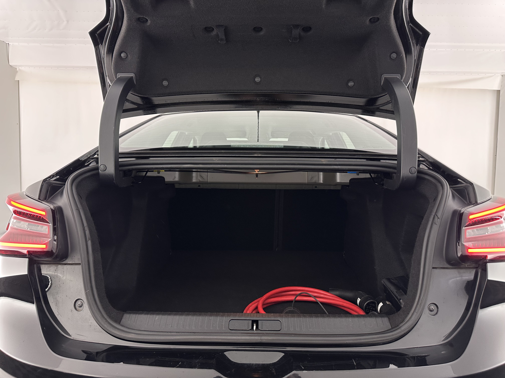 Citroën Ë-C4 X Feel Pack 50 kWh [ 3-Fase ] (INCL.BTW) *FULL-LED | LEATHER-FABRIC | DIGI-COCKPIT | DAB | COMFORT-SEATS | CAMERA | ECC | PDC | CRUISE | 18''ALU*