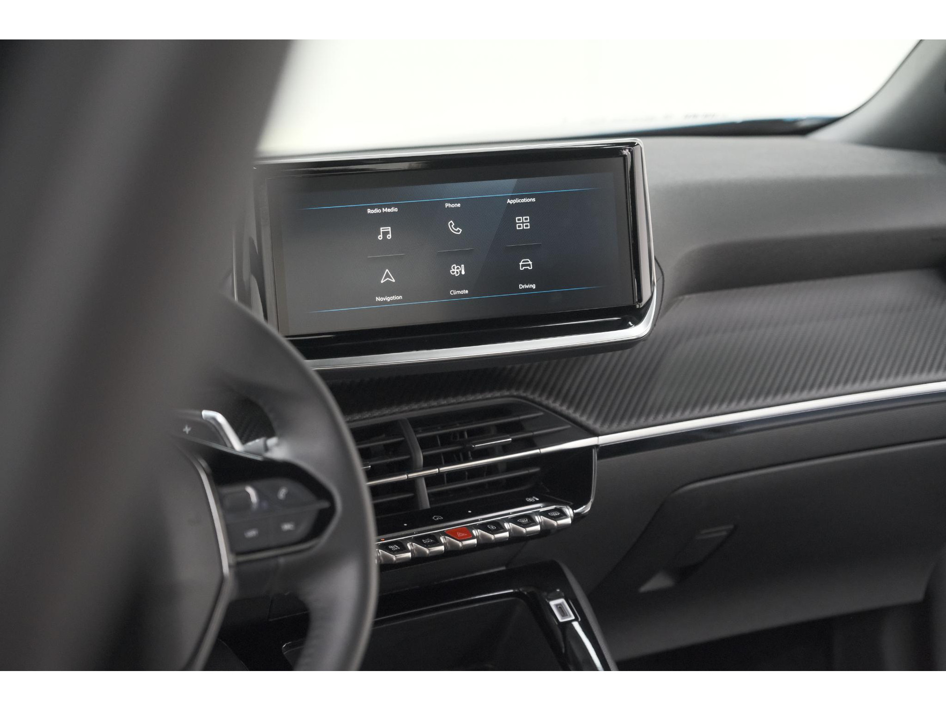 Peugeot 2008 Hybrid 136 e-DCS6 Style | Apple Carplay | Parkeersensoren | Climate control