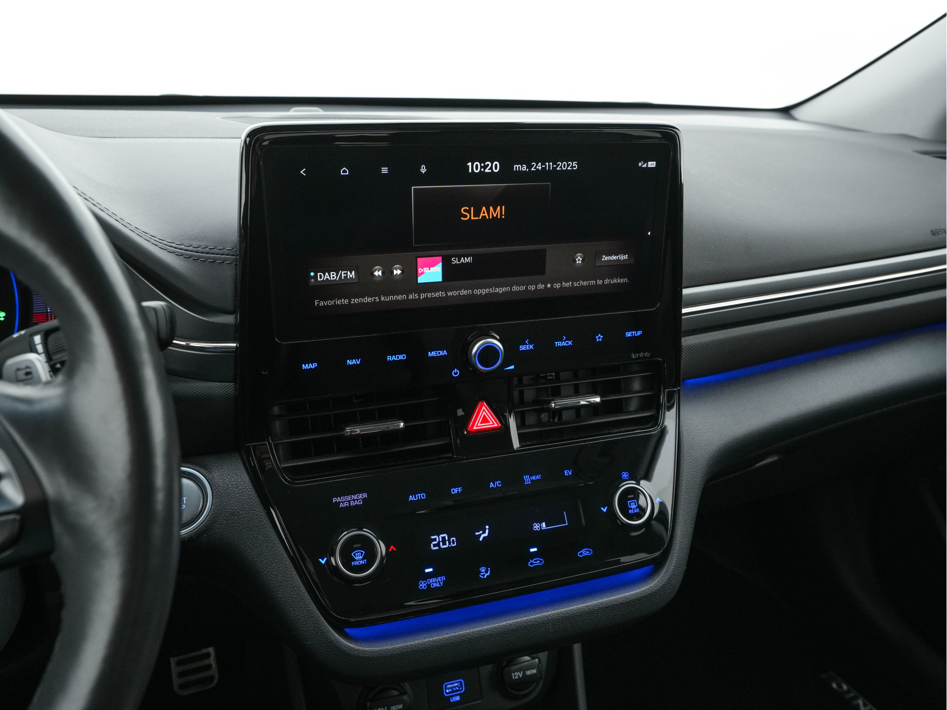 Hyundai IONIQ Premium EV 38 kWh {SOH-100%} Aut *HEATPUMP | LEATHER | FULL-LED | ADAPTIVE-CRUISE | KEYLESS | NAVI-FULLMAP | DAB | CAMERA | MEMORY-PACK | DIGI-COCKPIT | HEATED/VENTILATED-SEATS | CCS- FASTLOADER | PRIVACY-GLASS |