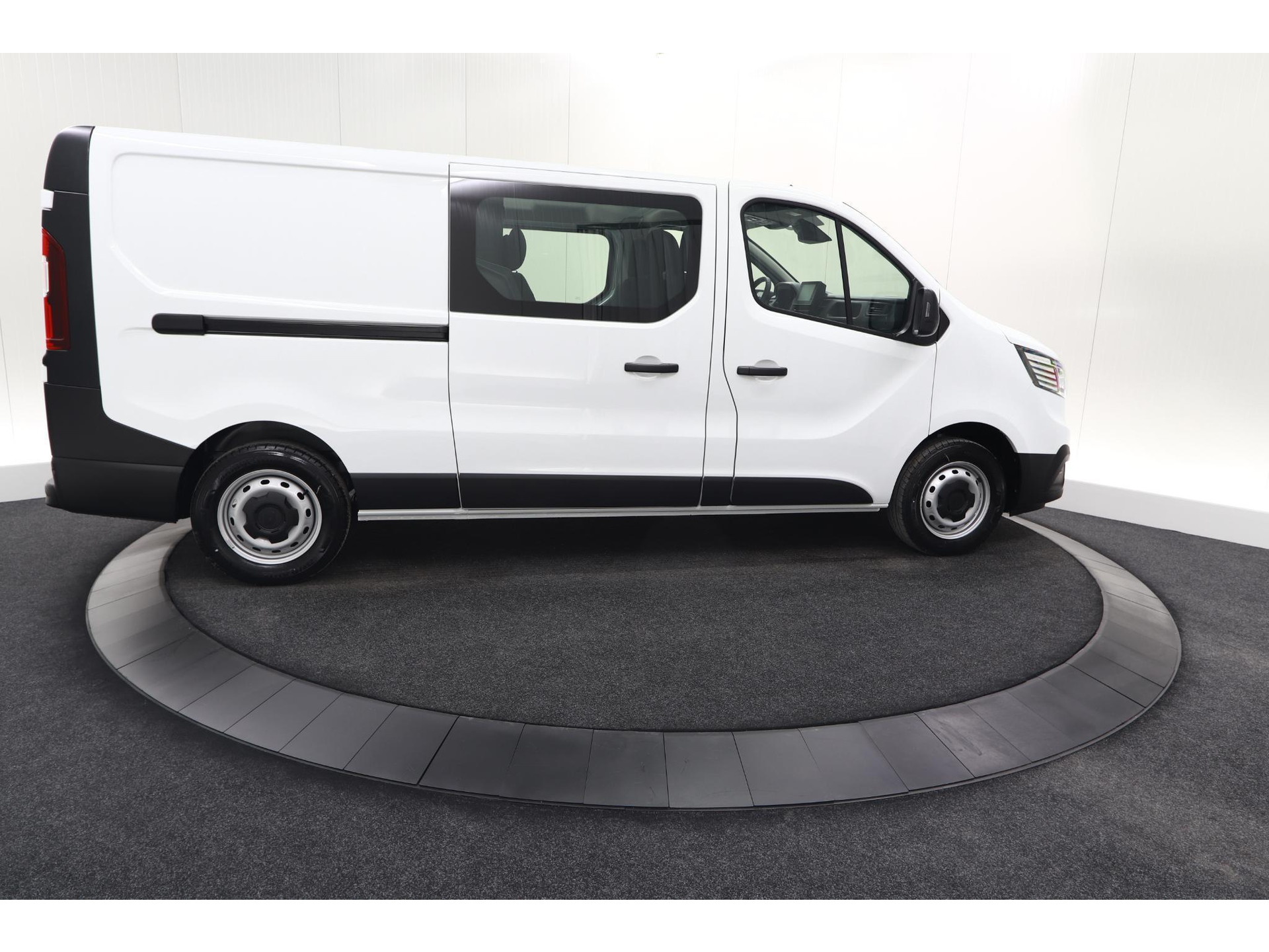 Renault Trafic 2.0 Blue dCi 130 T29 L2H1 Advance DC | 6 Zitplaatsen | Camera | Apple Carplay | Navigatie