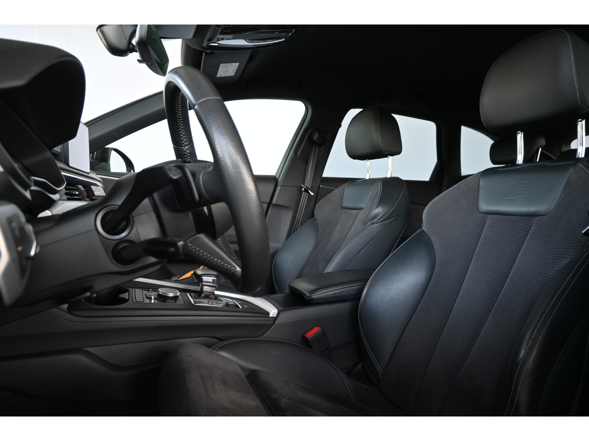 Audi A4 Avant 1.4 TFSI Sport S line edition Nap! Automaat Clima Navigatie Cruise LED Stoelverwarming Goed Onderhouden! Inruil Mogelijk!