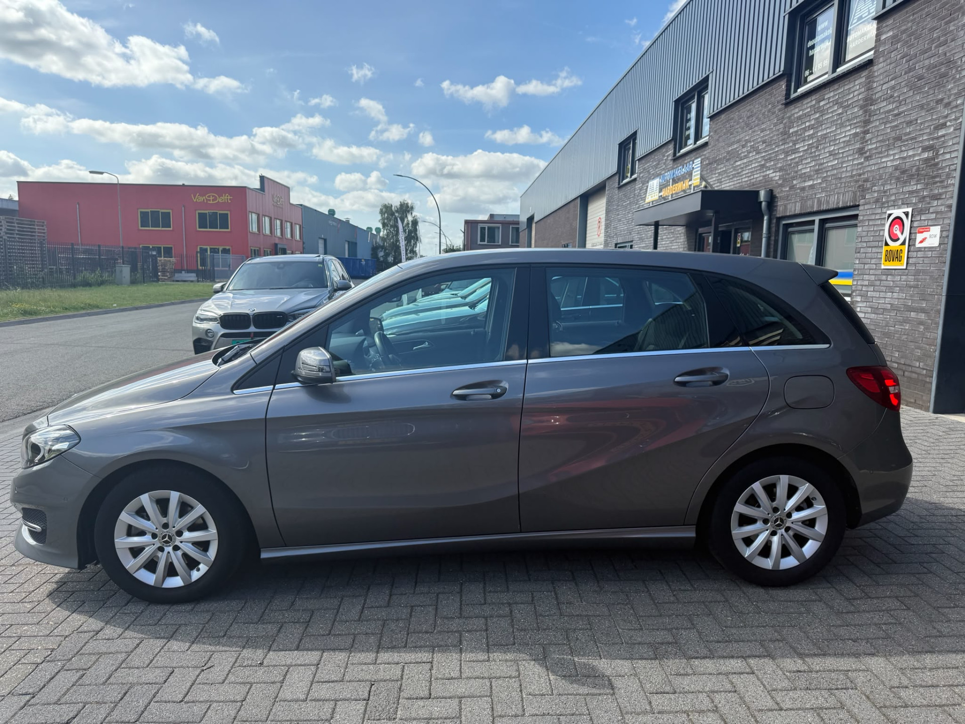 Mercedes-Benz B-klasse 180 Ambition | 1E EIGENAAR | 3/6/12MND GARANTIE | NAVI | LED | AICRO | CRUISE | TREKHAAK |