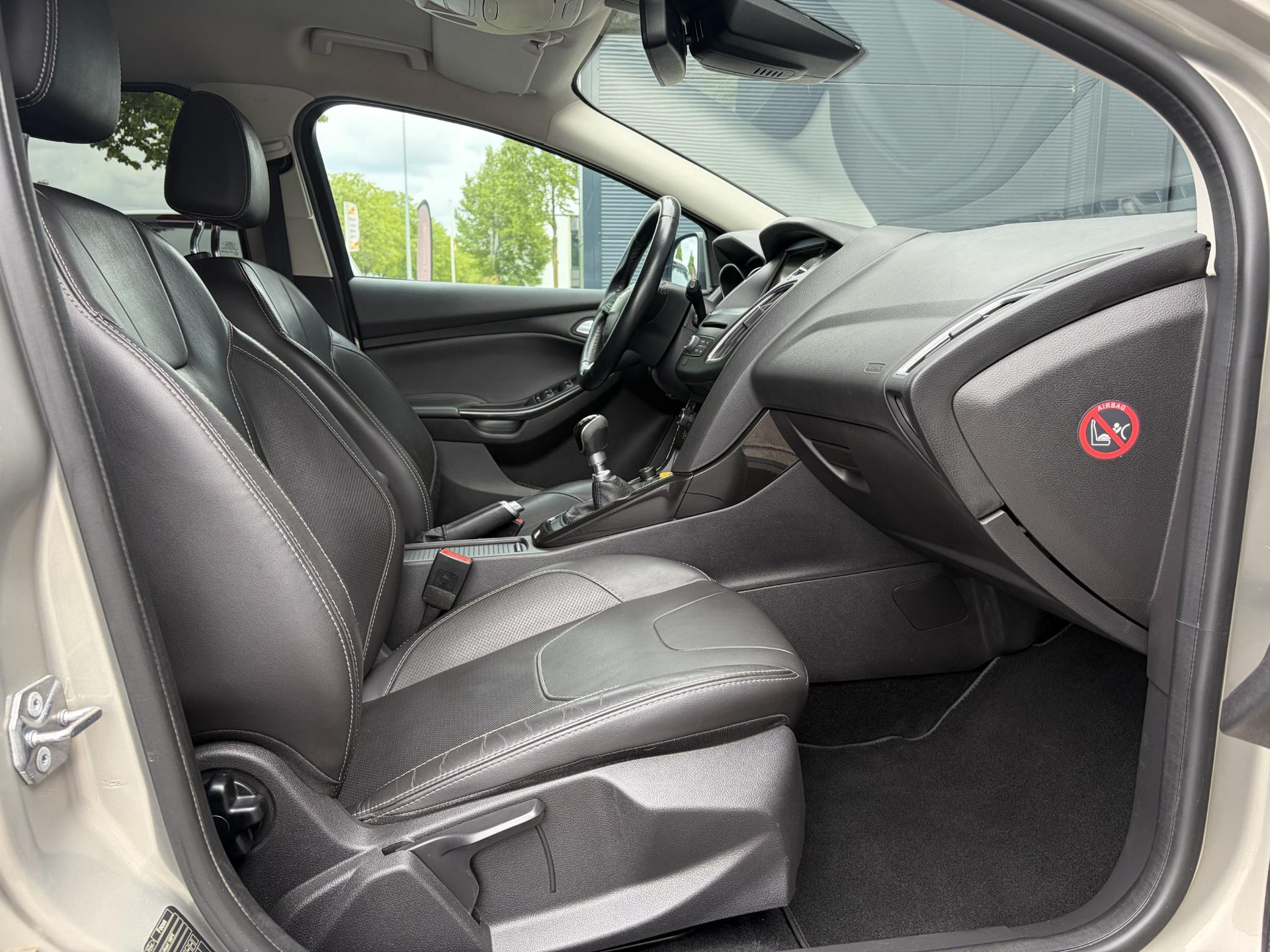 Ford Focus Wagon 1.5 Titanium Edition 1e Eigenaar,150pk,Navi,Camera,6 Bak,Stoelverw,Stuurverw,Leder,Lm velgen,Pdc V+A,Elekt.stoelen,Recent beurt gehad,Apk tot 03-2027
