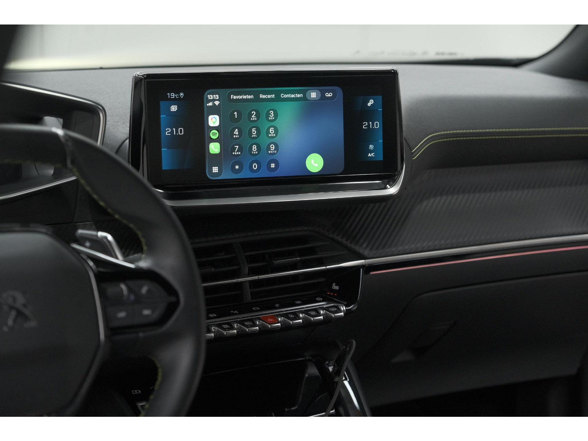 Peugeot 2008 PureTech 130 EAT8 GT | Camera | Dodehoekdetectie | Apple Carplay | Pack Winter