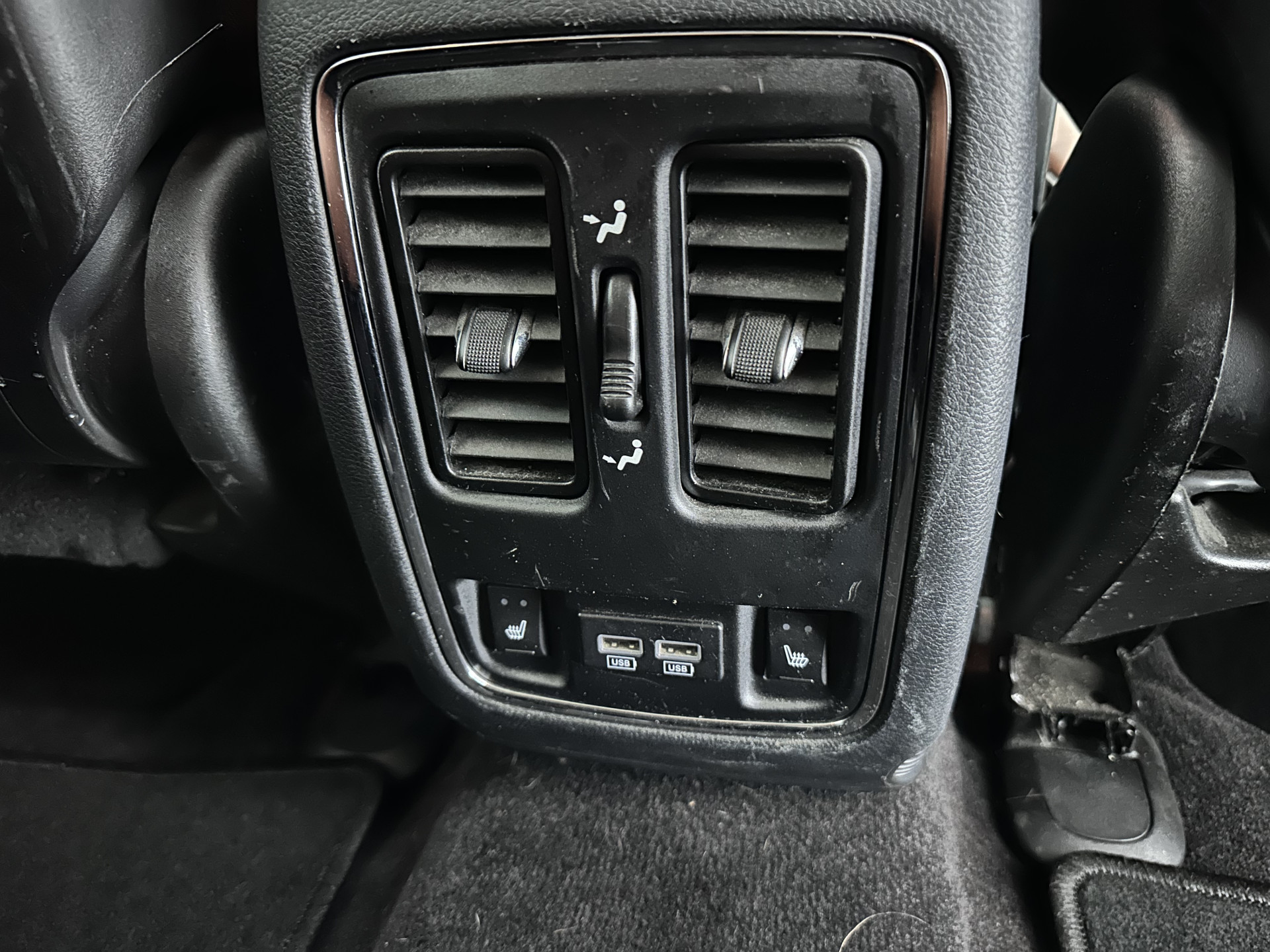 Jeep Grand Cherokee 3.0 CRD Summit Aut. *PANO | FULL-LEATHER | XENON | DIGI-COCKPIT | AIR-SUSPENSION | BLIND-SPOT | ADAPTIVE-CRUISE | MEMORY-PACK | CAMERA | KEYLESS | NAVI-FULLMAP | TOWBAR | COMFORT-SEATS | SHIFT-PADDLES | DAB