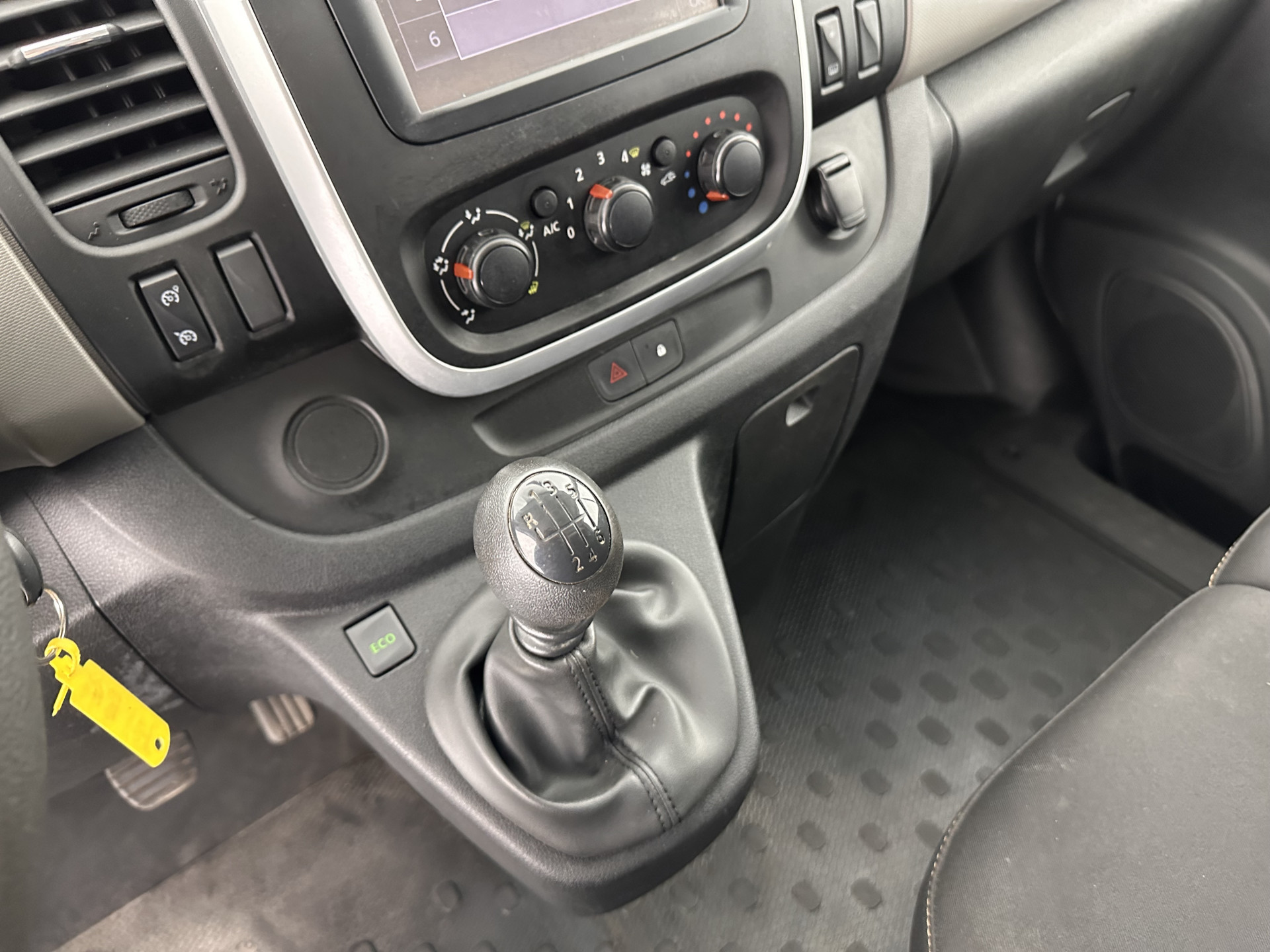 Renault Trafic 1.6 dCi T29 L1H1 Comfort-Pack *NAVI-FULLMAP | AIRCO | CRUISE | 3-PERS | PDC | 1.260 Kg-Cargo-Capacity*