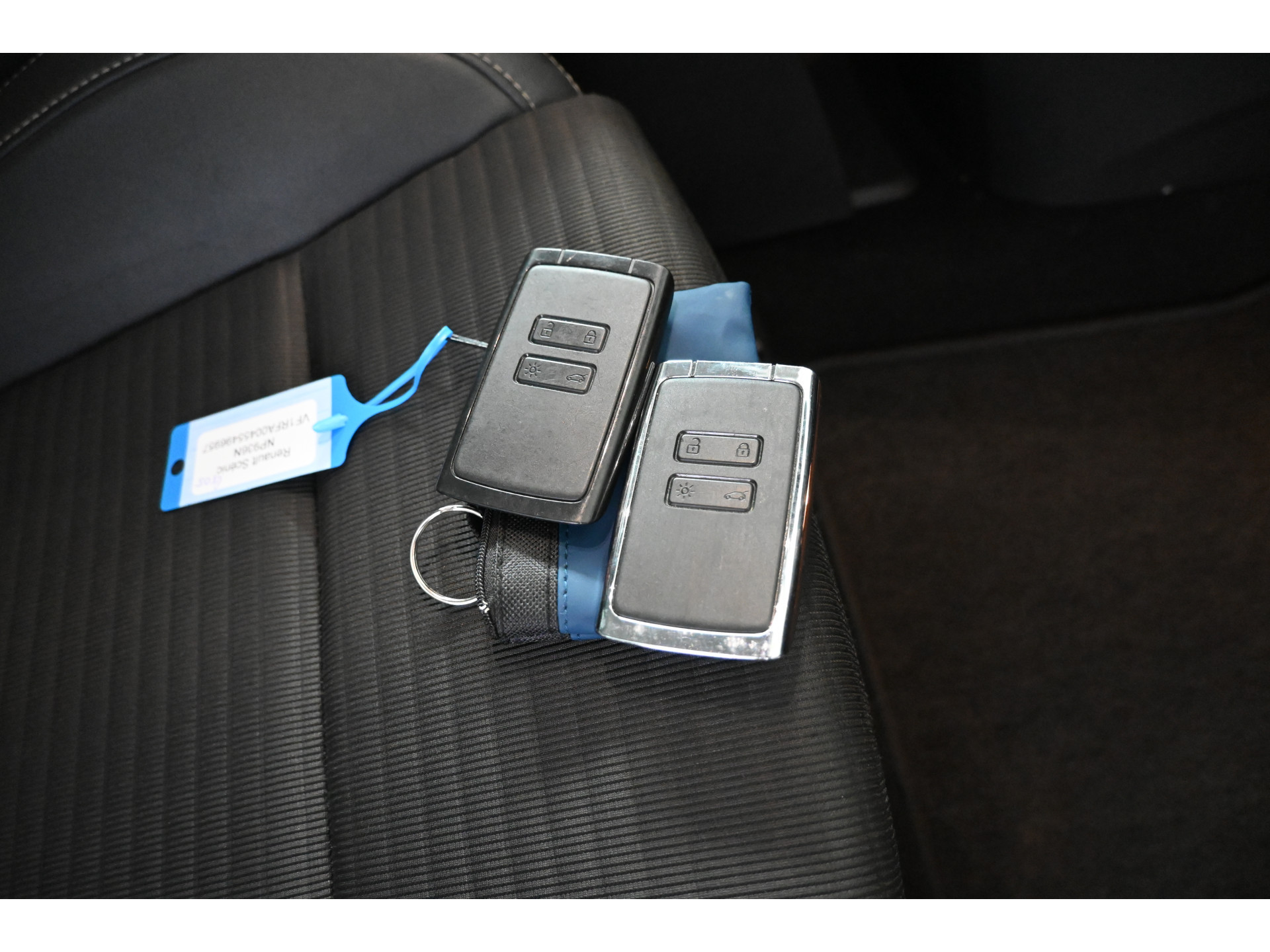 Renault Scénic 1.2 TCe Intens Clima Navigatie Cruise Control LED Rijklaarprijs! Inruil Mogelijk!