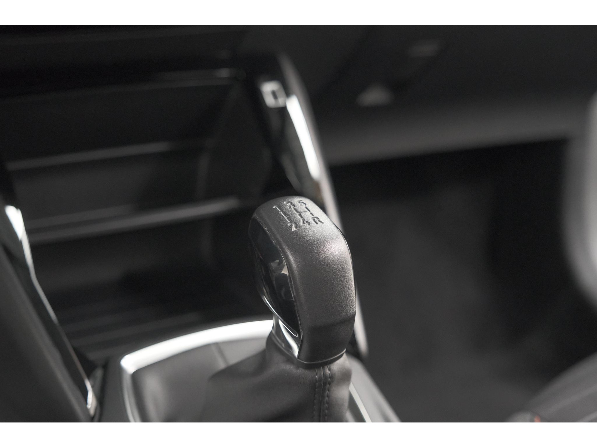 Peugeot 208 PureTech 75 Active Pack | Navigatie | Parkeersensoren | Apple Carplay | Allseason Banden