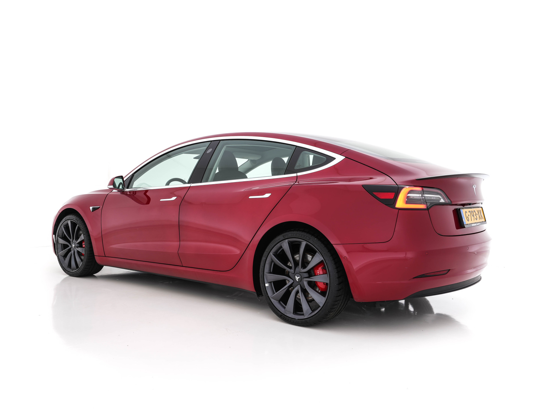 Tesla Model 3 Performance 75 kWh AWD [ Fase-3 ] (INCL-BTW) Aut. *PANO | AUTO-PILOT | FULL-LED | NAPPA-LEATHER | DIGI-COCKPIT | ADAPT.CRUISE | KEYLESS | SURROUND-VIEW | DAB | APP-CONNECT | MEMORY-PACK | LANE-ASSIST | SPORT-SEATS | 20"ALU*