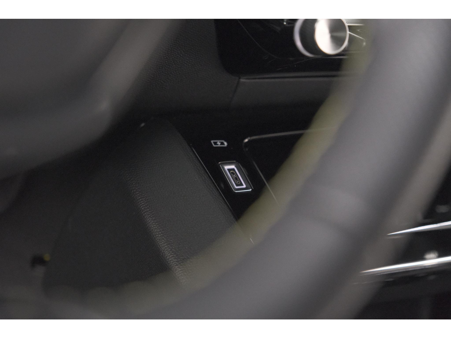 Peugeot 2008 1.2 Hybrid 136 GT | Camera | Apple Carplay | Parkeersensoren