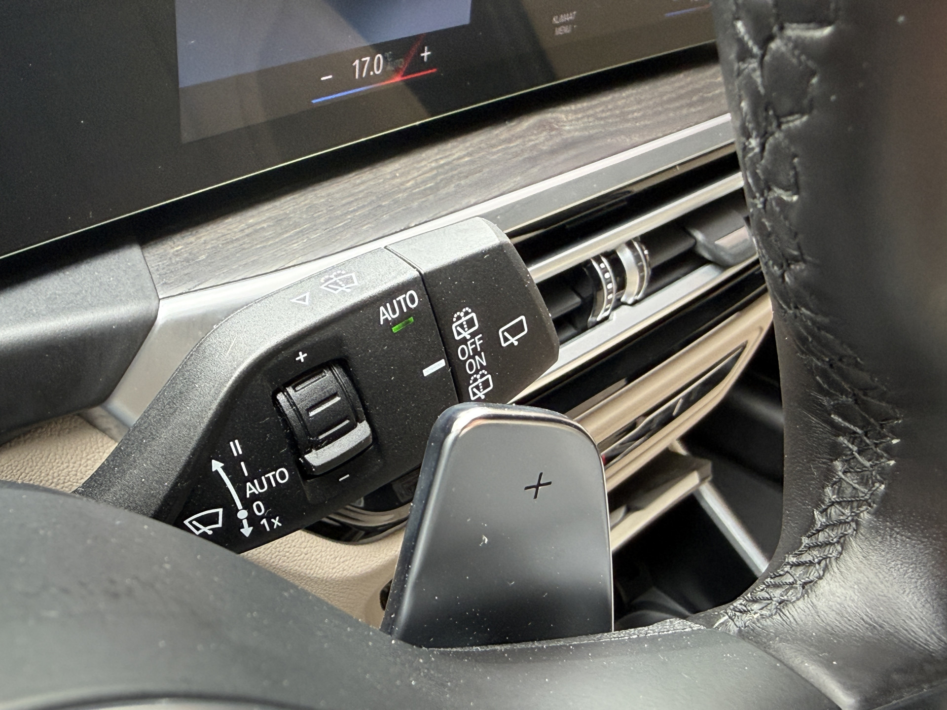 BMW 3-serie Touring 330e | M-Sport | Facelift | Lederen sportstoelen | Harman/Kardon | Sfeerverlichting | Full LED