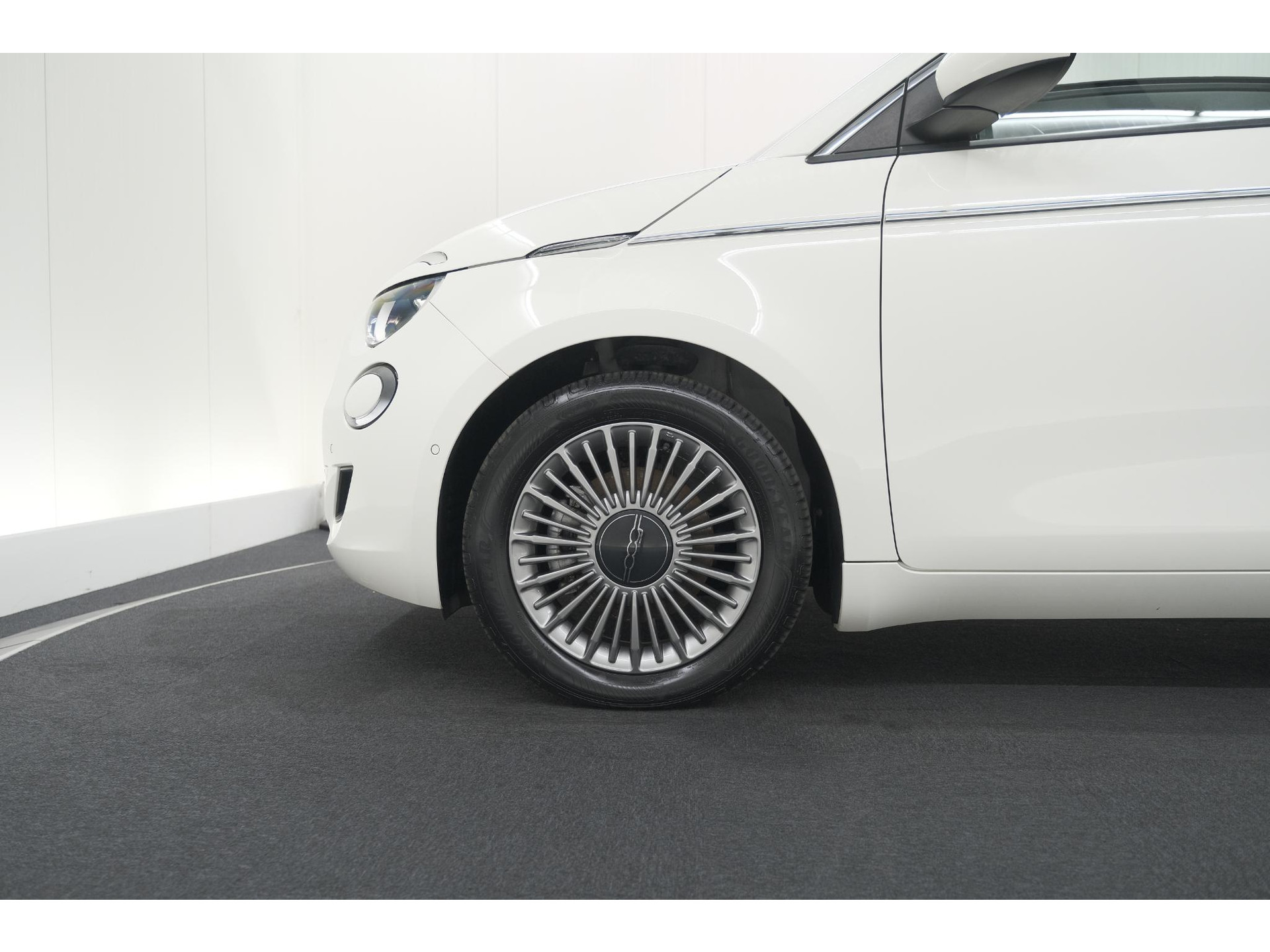 Fiat 500 C Icon 42 kWh | 97,3% SOH | Convenience Pack | Camera | Dodehoekdetectie | Stoelverwarming