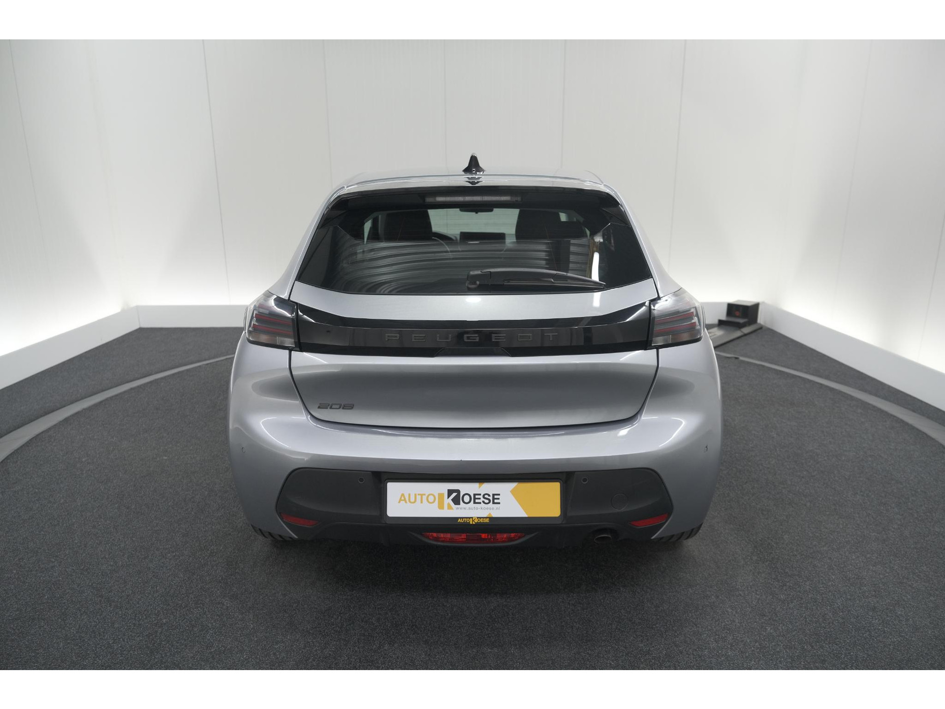 Peugeot 208 PureTech 100 Active | Parkeersensoren | Navigatie | Apple Carplay