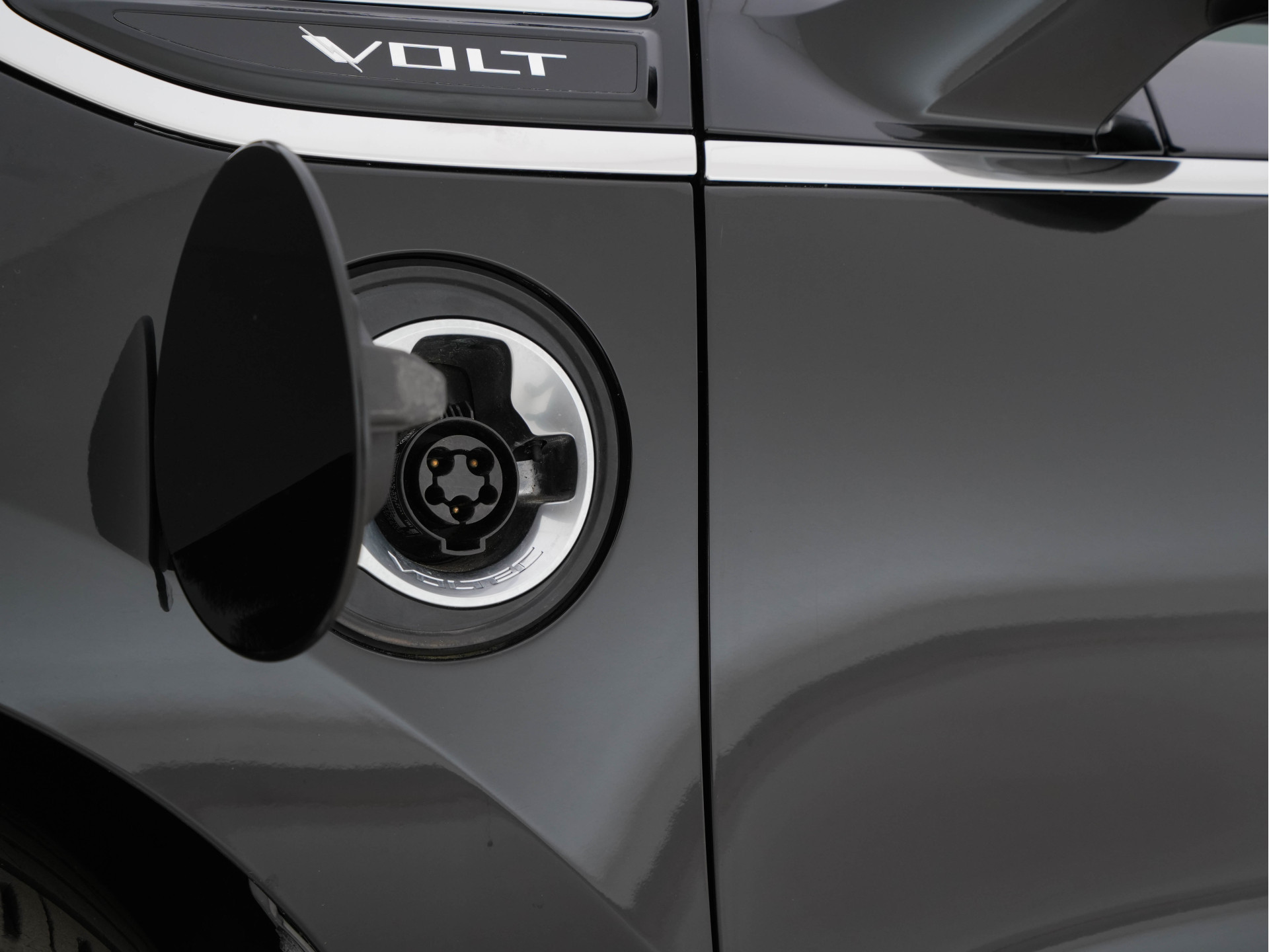 Chevrolet Volt 1.4 LT Plug-In Hybrid Aut. * LEATHER | HEATED-COMFORTSEATS | CRUISE | DIGI-COCKPIT | KEYLESS | ECC | 17"ALU*