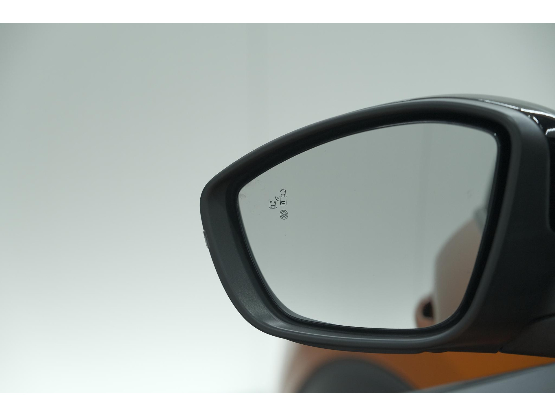 Peugeot 2008 PureTech 130 GT Pack | Leer-pakket | Camera | Dodehoekdetectie | Apple Carplay | Stoelverwarming