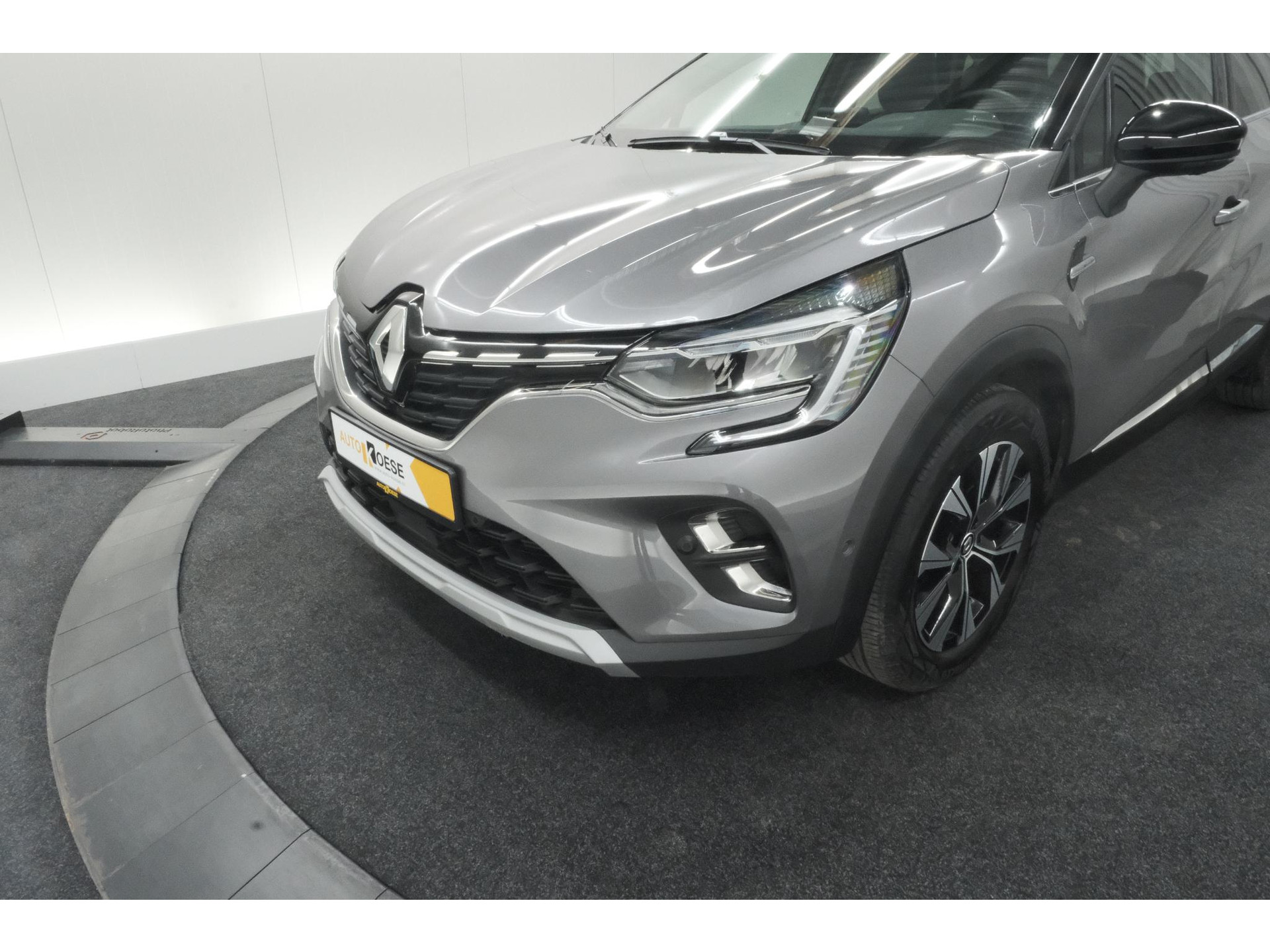 Renault Captur Mild Hybrid 140 EDC Techno | 360 Camera | 9.3 Inch Navigatie | Apple Carplay | 18 Inch Lichtmetalen Velgen