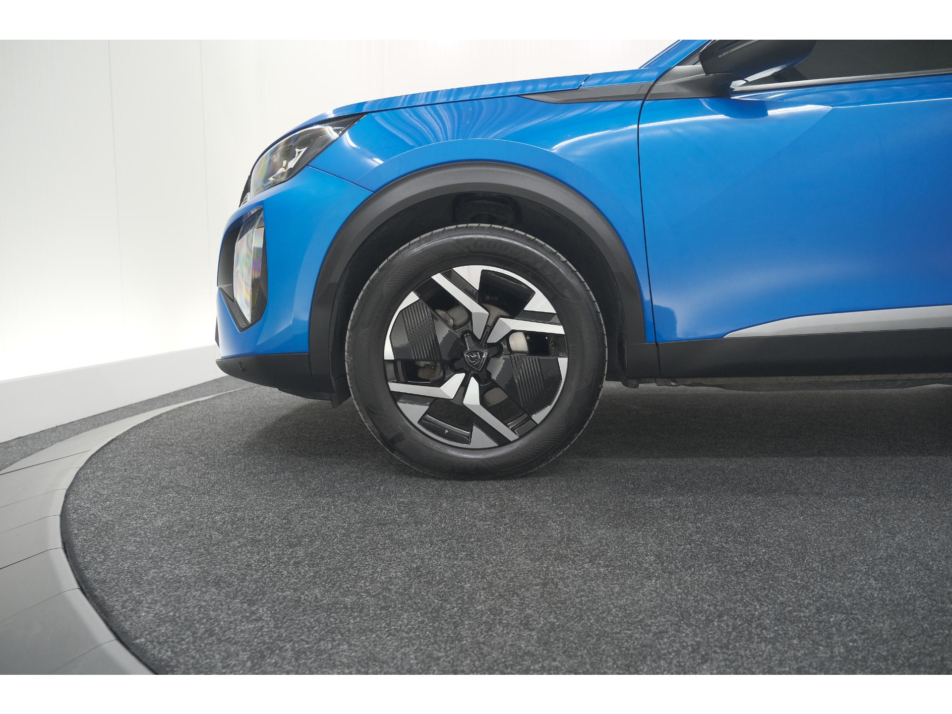 Peugeot 2008 PureTech 130 EAT8 Blue Lease Allure | Camera | Navigatie | Parkeersensoren | Apple Carplay
