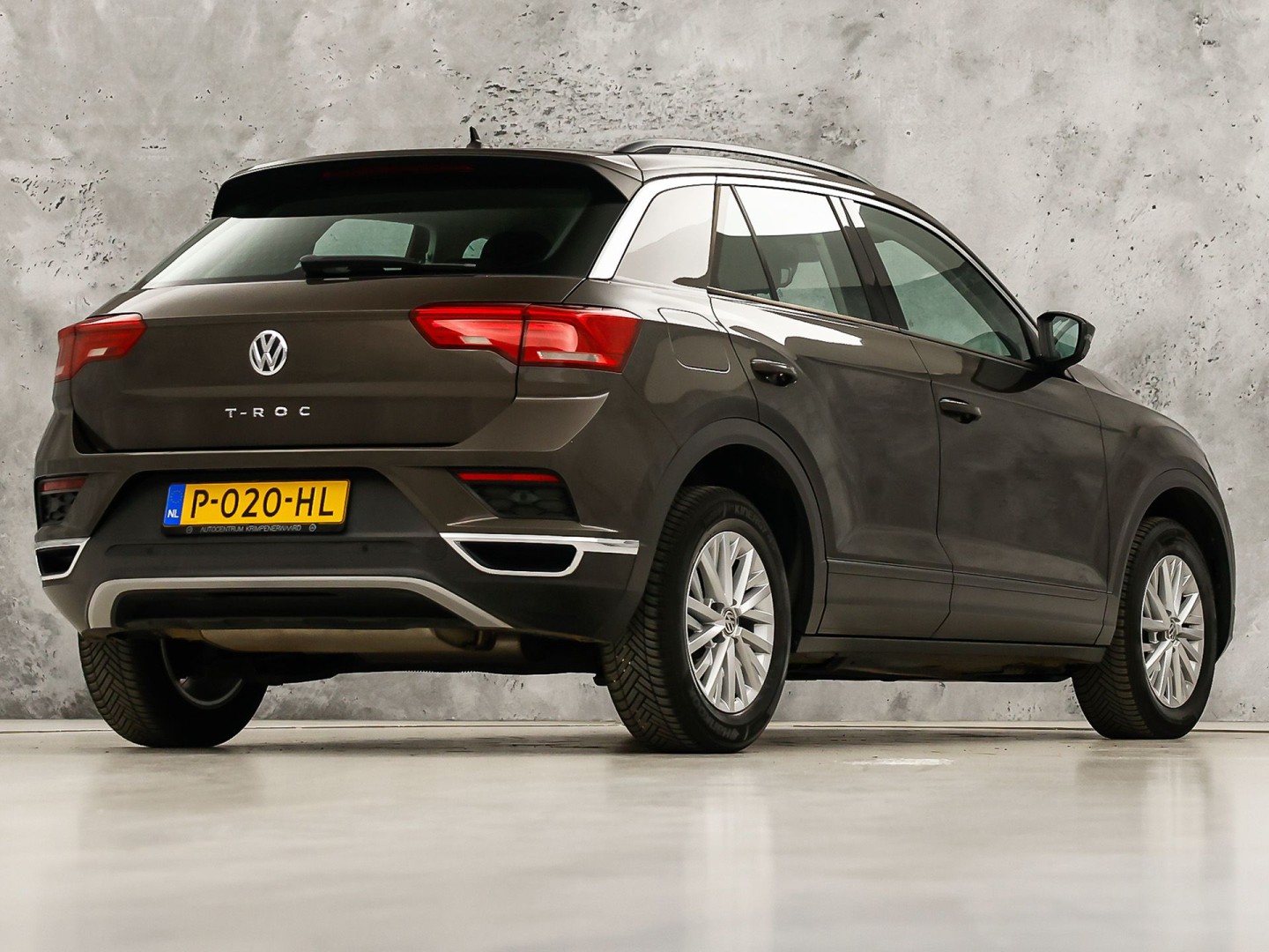 Volkswagen T-Roc 1.5 TSI Sport 150Pk (APPLE CARPLAY, GROOT NAVI, STUUR/STOELVERWARMING, CAMERA, SPORTSTOELEN, ADAPTIVE CRUISE, CLIMATE, NIEUWE APK, NIEUWSTAAT)