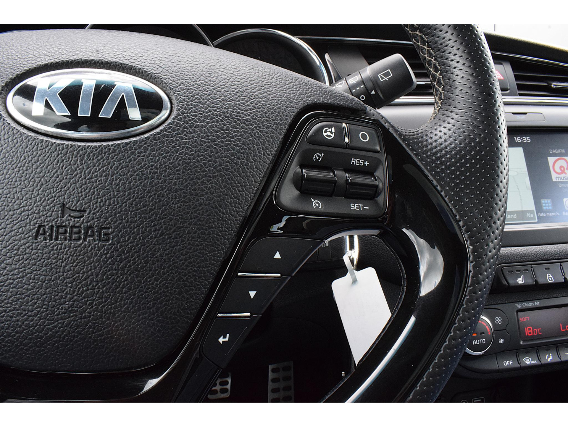 Kia cee'd Sportswagon 1.0 T-GDi GT-Line Summer Edition | Apple CarPlay | Pano | Stuur- en Stoelverwarming