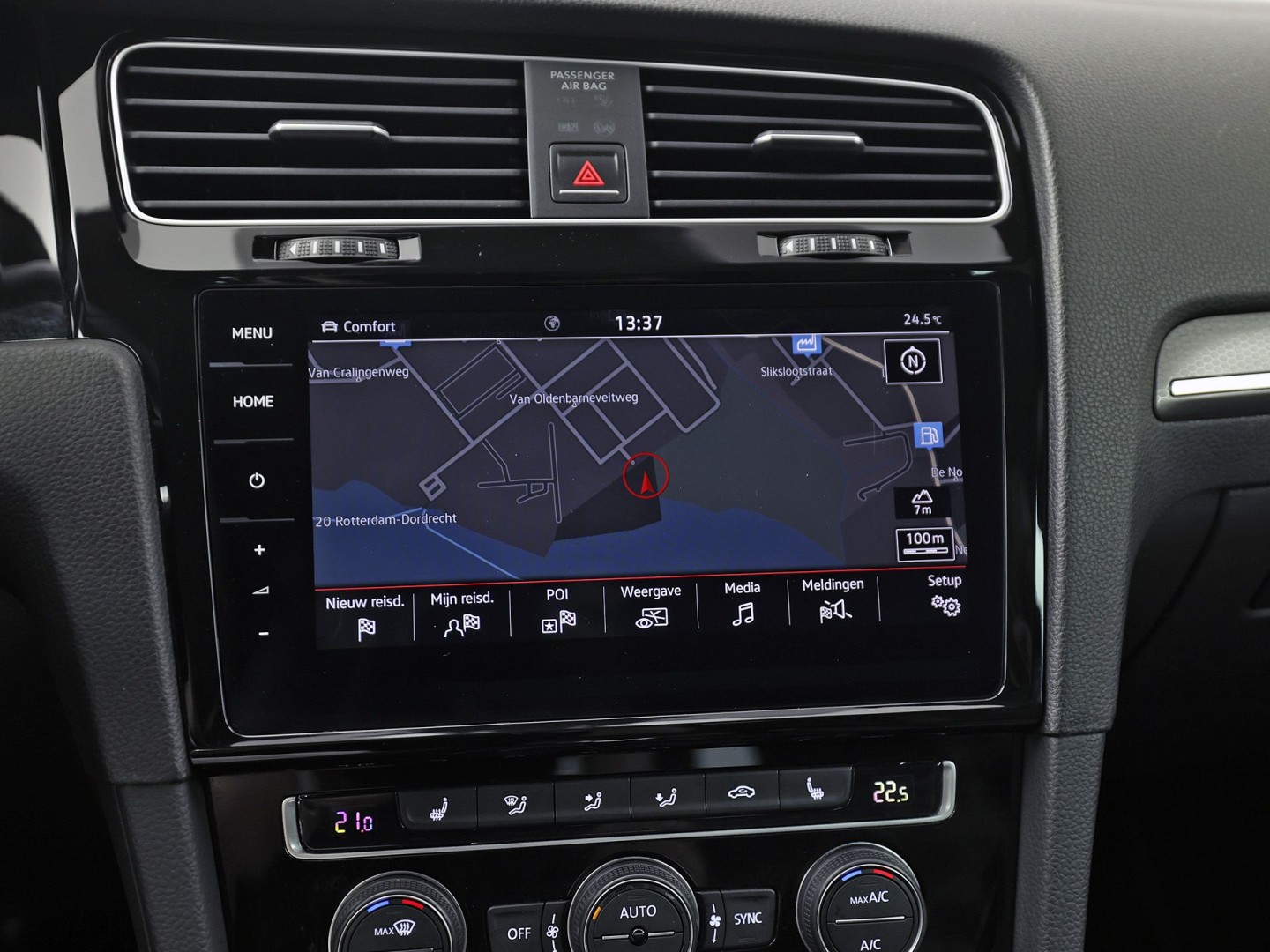 Volkswagen Golf 2.0 TSI GTI Performance 245Pk Automaat (VIRTUAL COCKPIT, APPLE CARPLAY, GROOT NAVI, MODE KNOP, DYNAUDIO, CAMERA, STOELVERWARMING, ADAPTIVE CRUISE, DODEHOEK DETECTOR, NIEUWSTAAT)