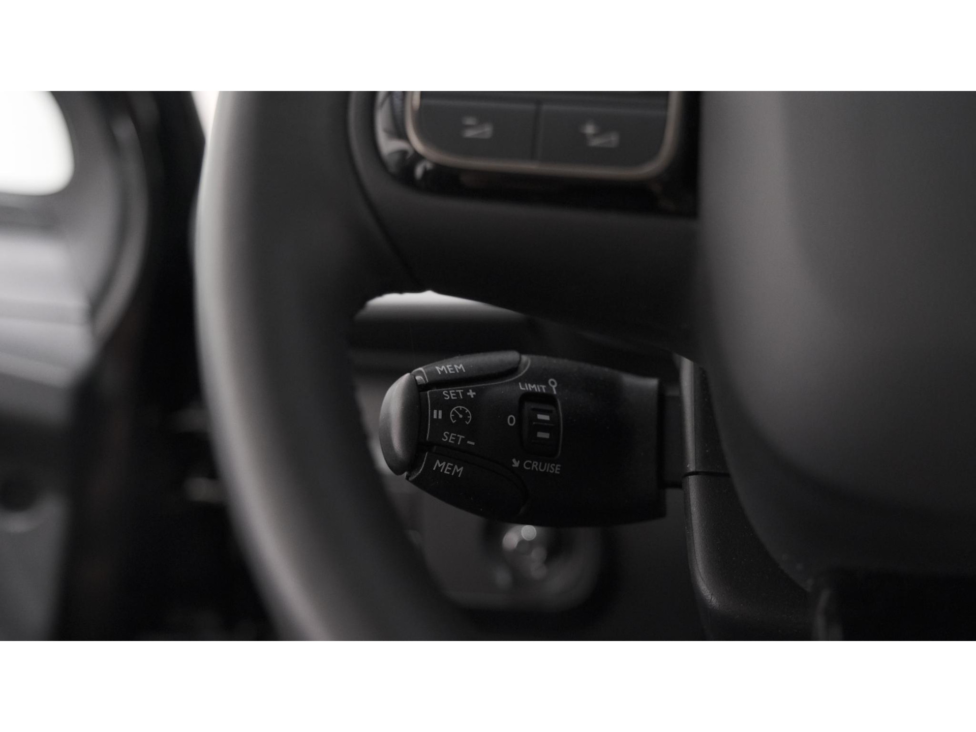 Citroen C3 PureTech 82 Feel Edition | Apple Carplay | Parkeersensoren | Navigatie | Climate Control | 16 Inch Velgen