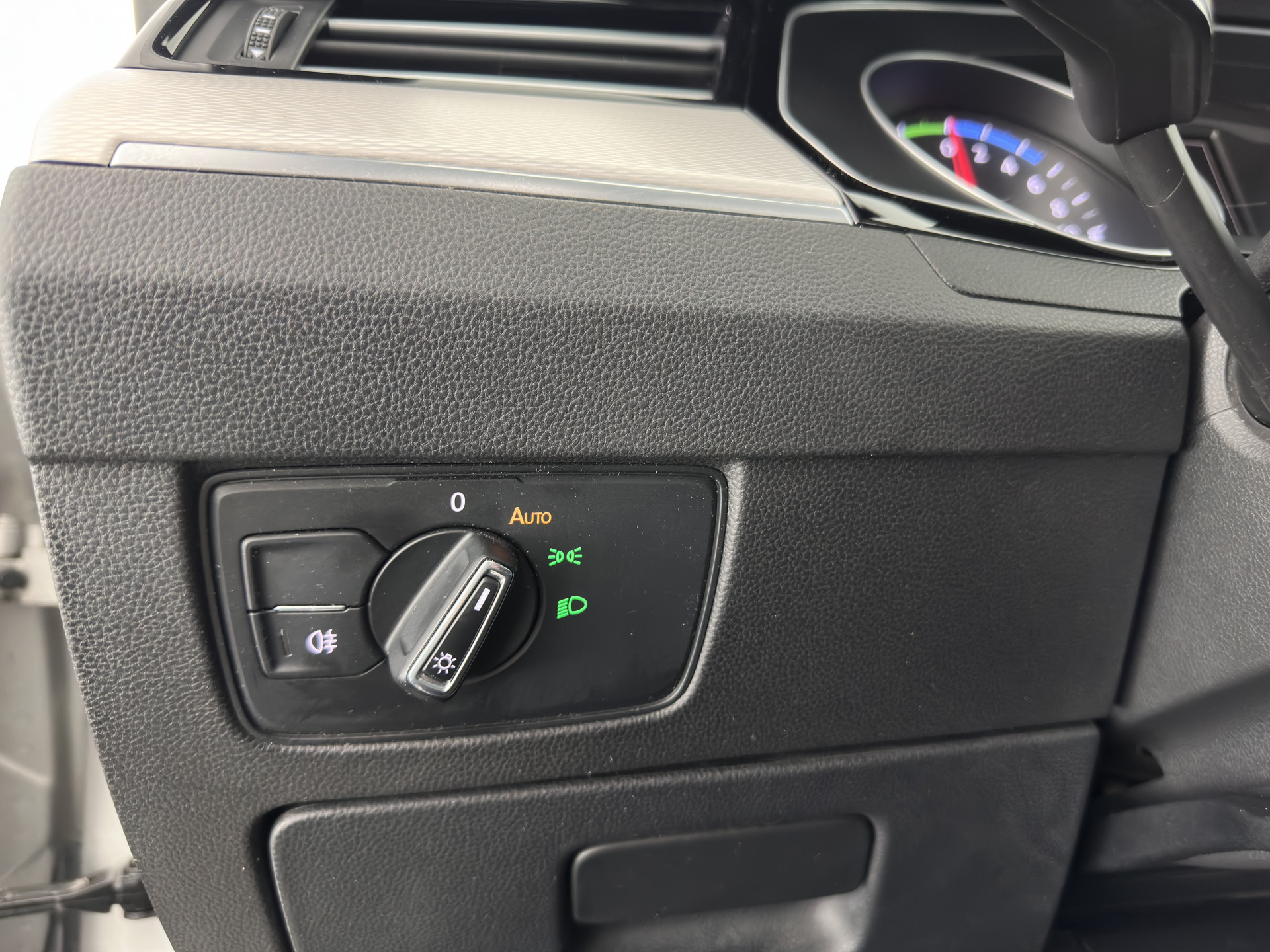 Volkswagen Passat Variant 1.4 TSI GTE Highline Plug-in Aut. *PANO | LEATHER-ALCANTARA | FULL-LED | CAMERA | NAVI-FULLMAP | ADAPTIVE-CRUISE | HEATED-ERGONOMIC-SPORTSEATS | KEYLESS | PDC | ECC | PRIVACY-GLASS | TOWBAR | AMBIENT-LIGHT | KEYLESS | ..