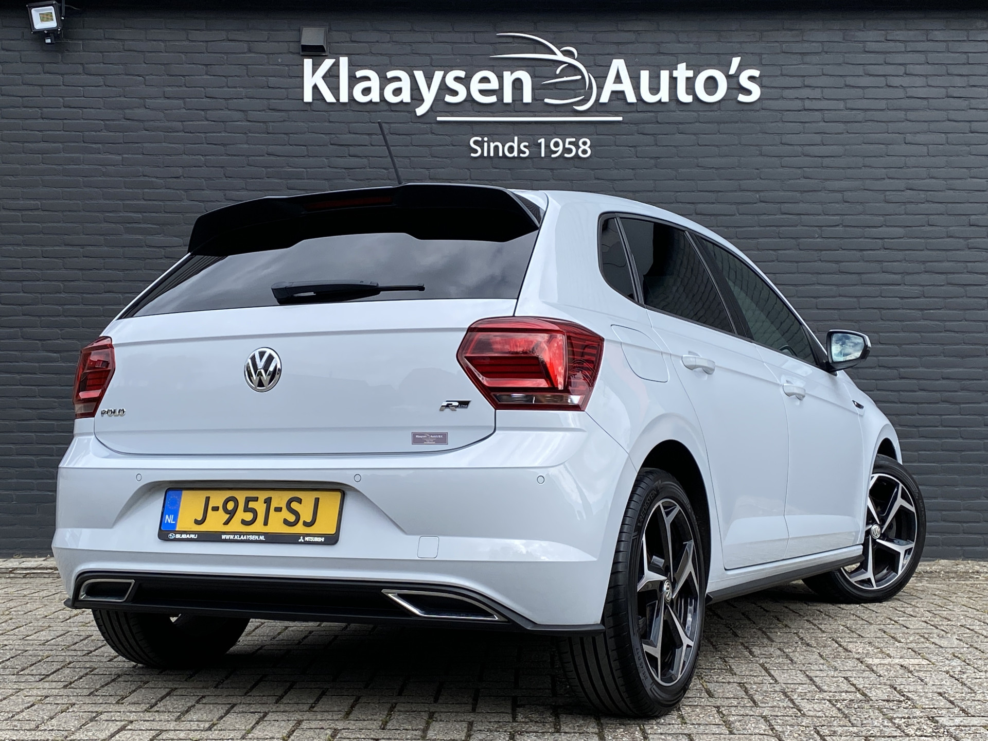 Volkswagen Polo 1.0 TSI R Line 116 pk AUT. | 1e eigenaar | 2x R Line | navigatie | virtual cockpit | stoelverwarming | sportstoelen
