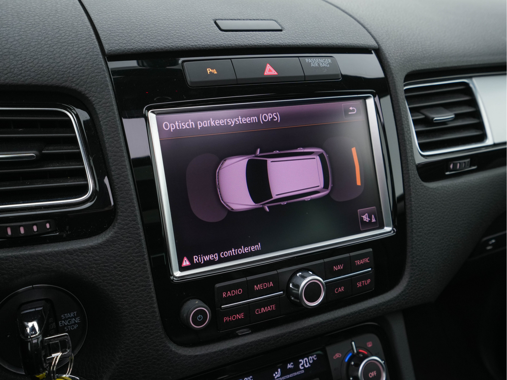 Volkswagen Touareg 3.0 TDI R-line-Pack Chrome-Pack Aut. *PANO | FULL-LEATHER | NAVI-FULLMAP | XENON | DYNAUDIO | MEMORY-PACK | ECC | SHIFT-PADDLES | PDC | DAB | COMFORT-SEATS | 21"ALU*