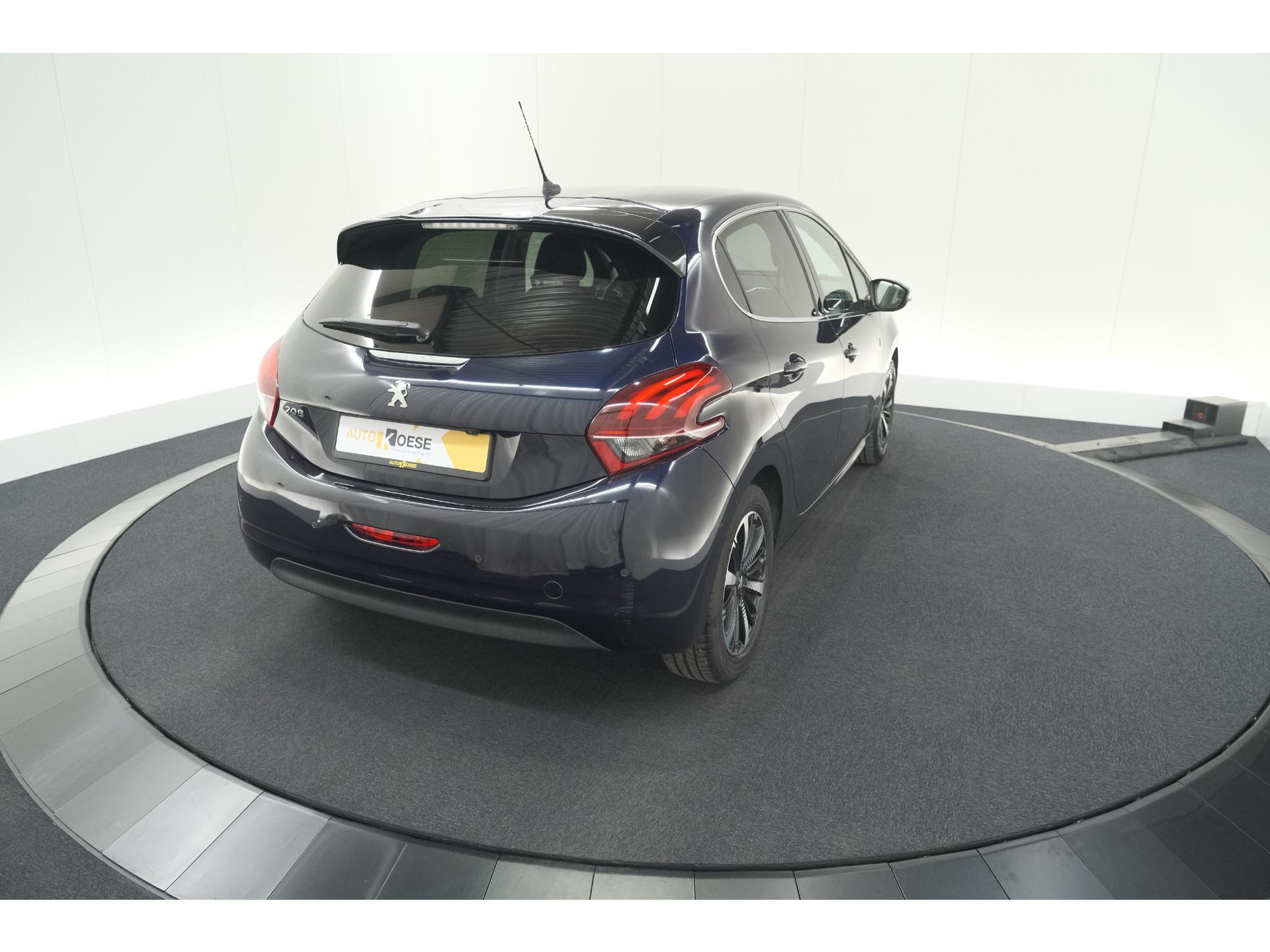 Peugeot 208 PureTech 110 Tech Edition | Camera | Apple Carplay | Parkeersensoren